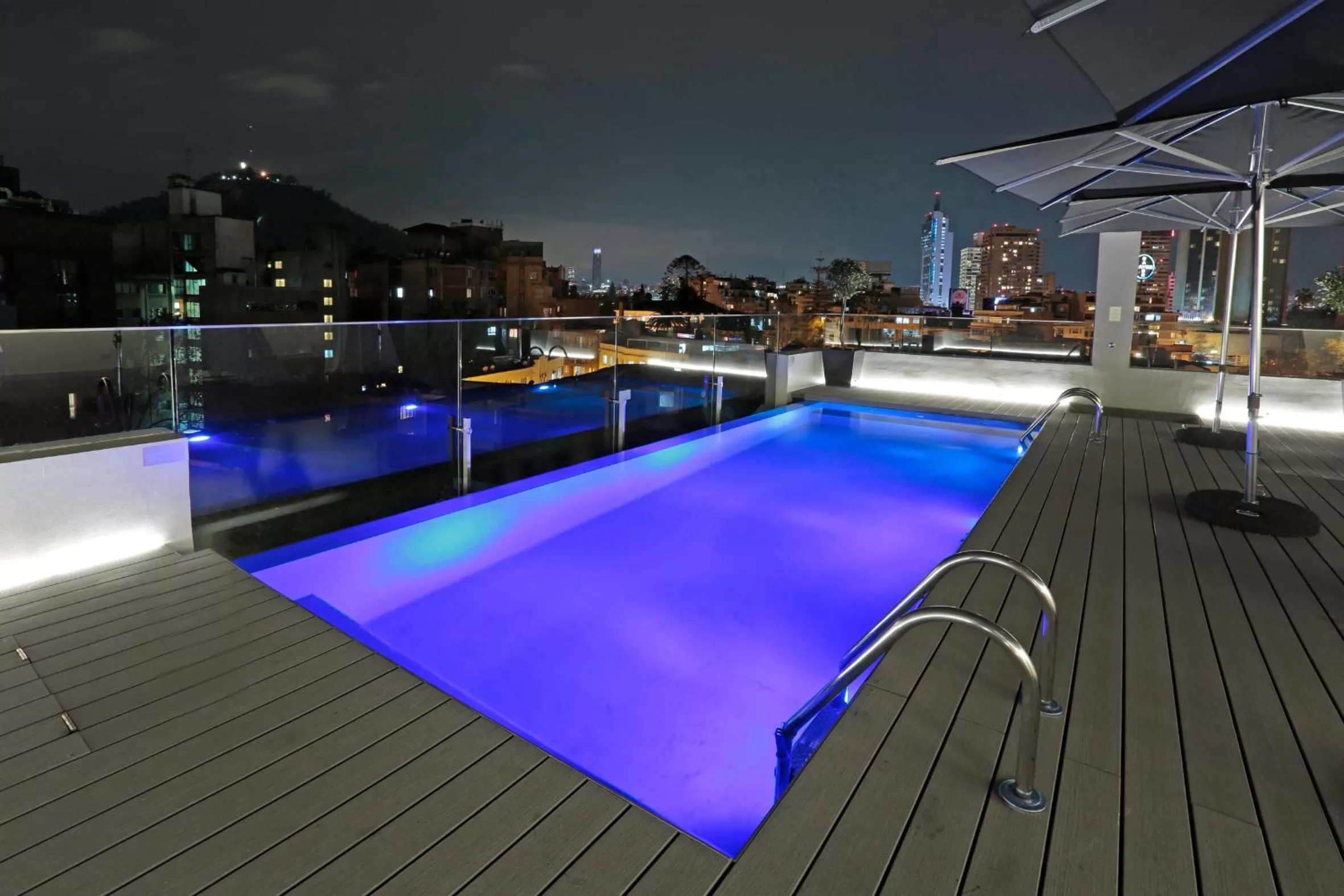 Swimming pool in Hotel Cumbres Lastarria
