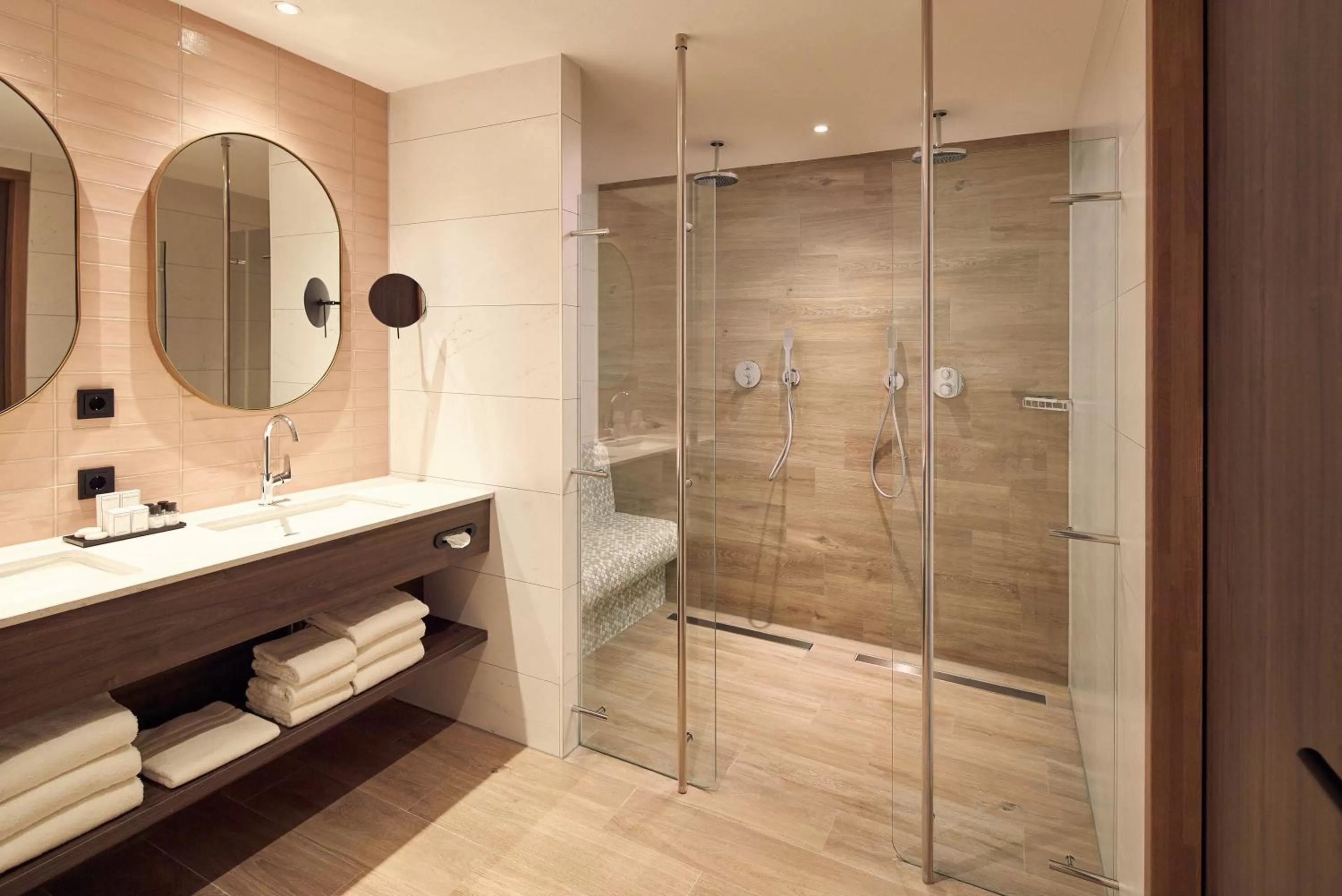 Bathroom in Van der Valk Hotel Haarlem