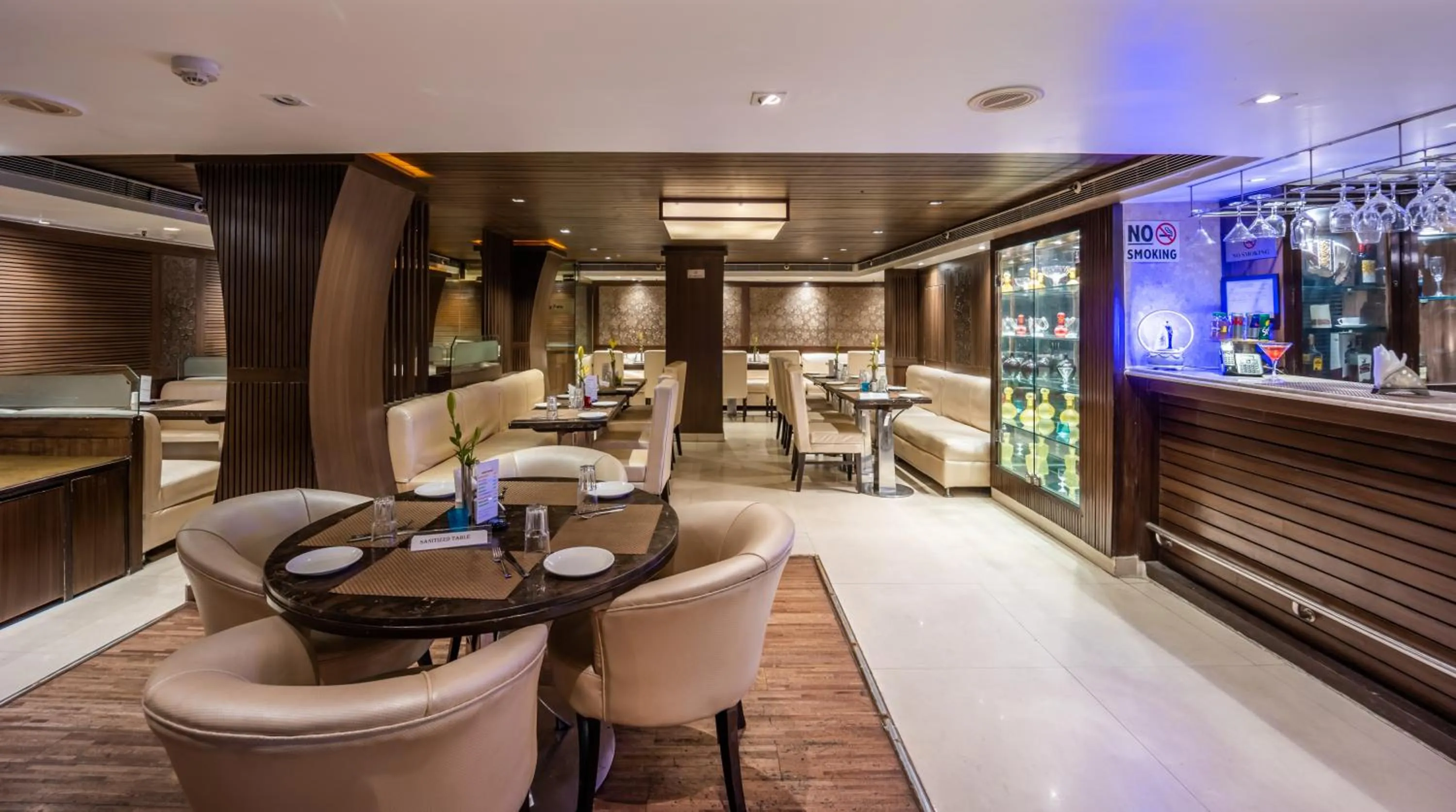 Restaurant/places to eat in Hotel Shanti Palace Mahipalpur