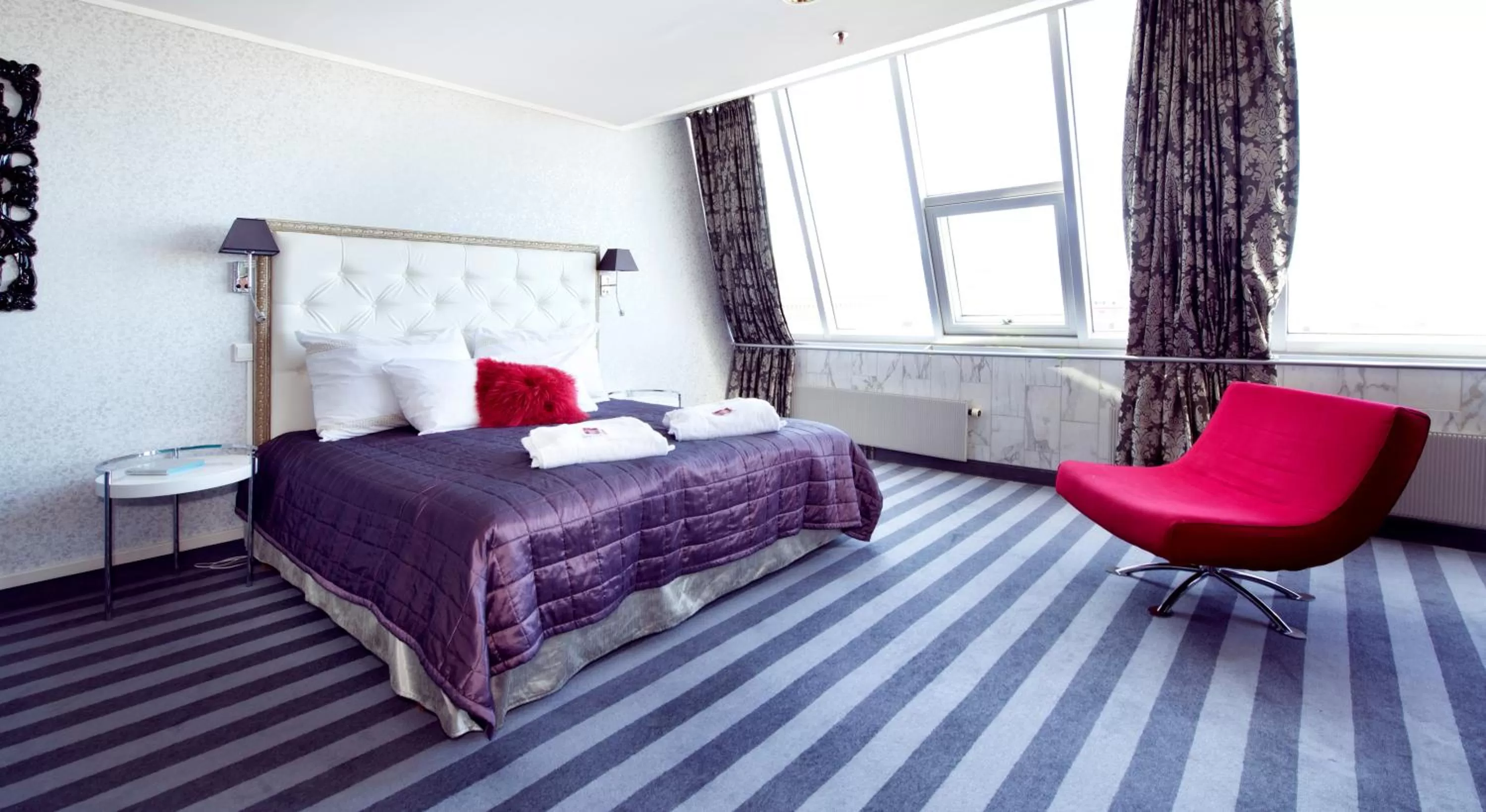 Bed in Home Hotel Grand Olav