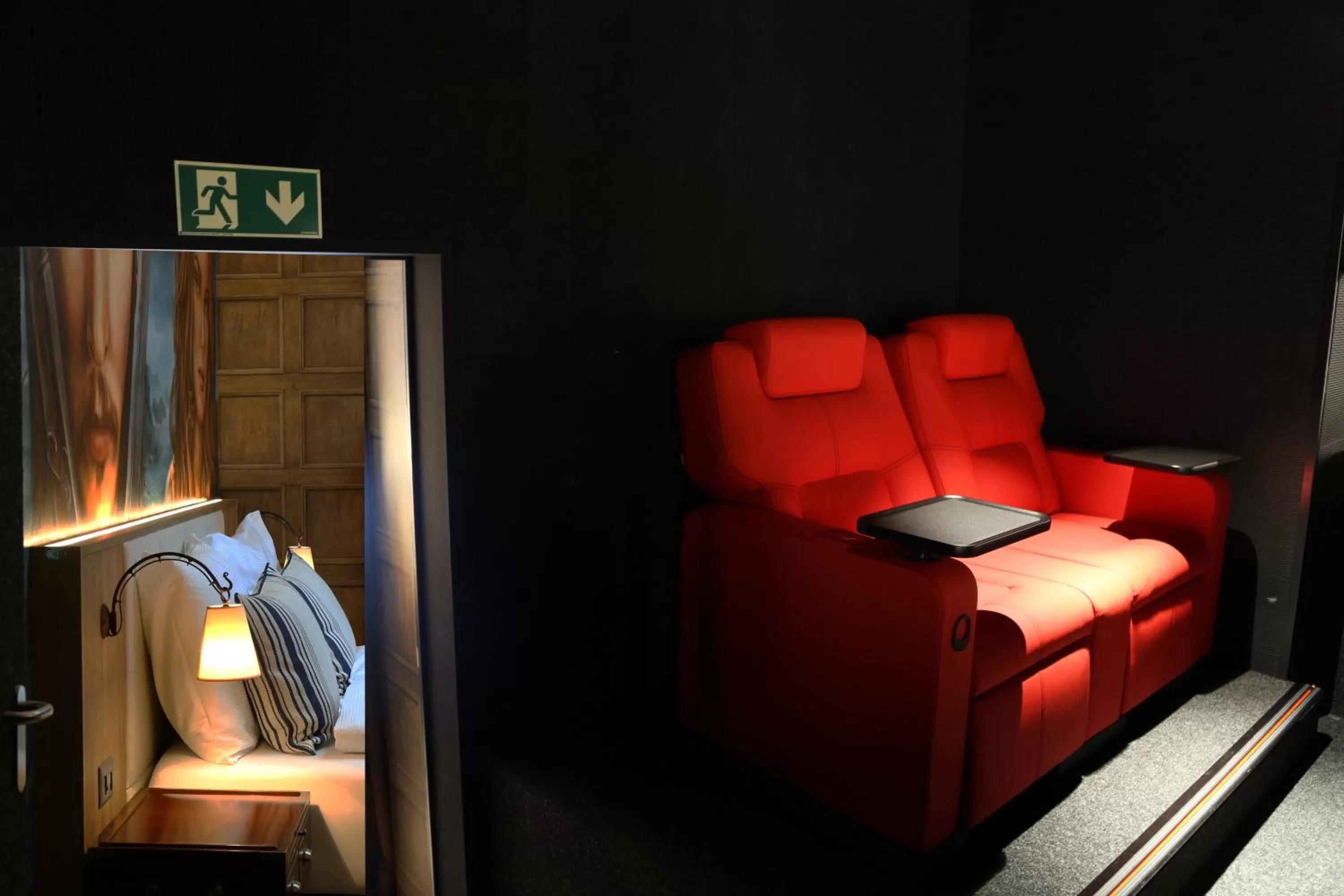 Evening entertainment in Hotel Cinema 8