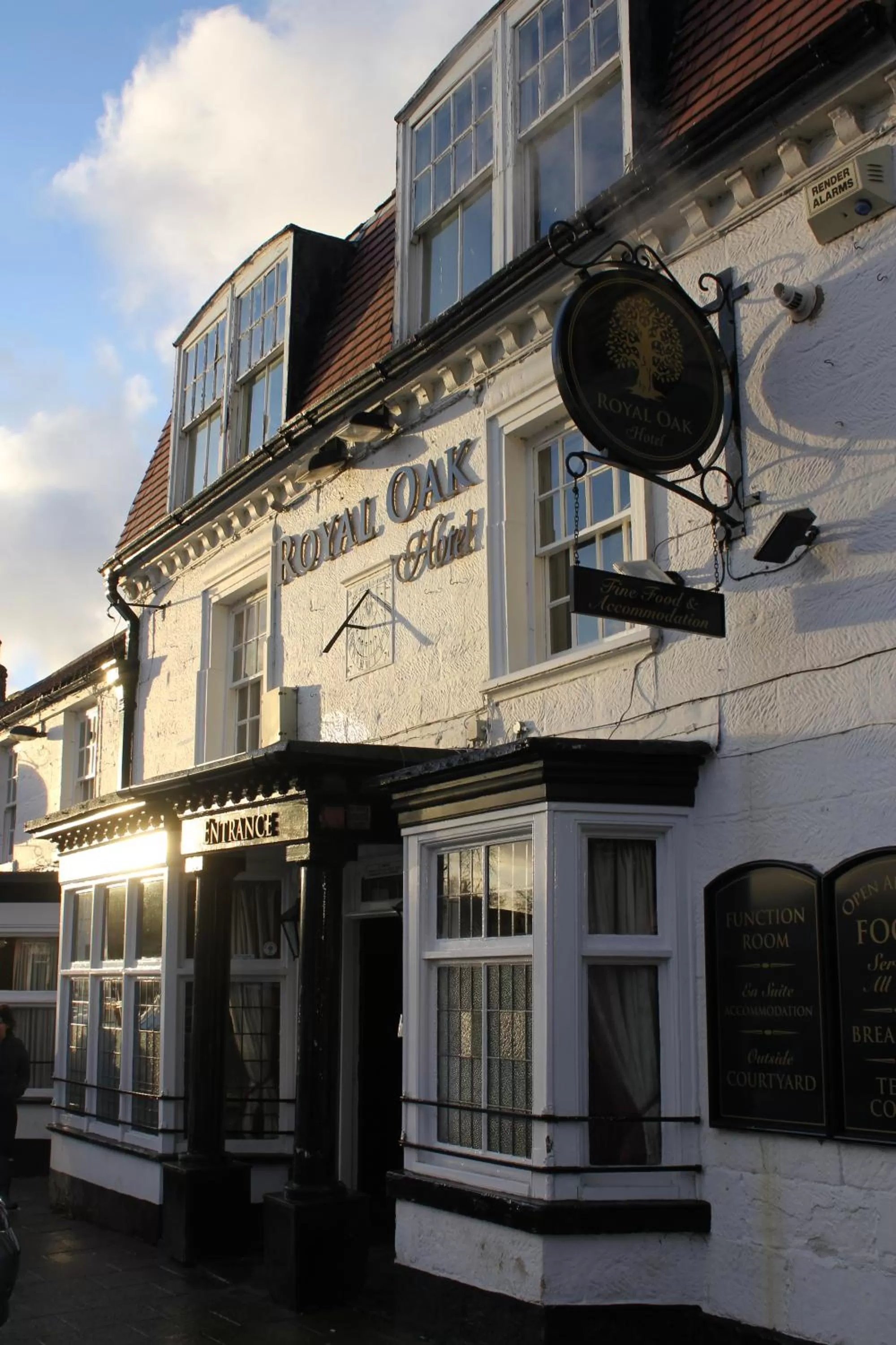 Facade/entrance, Property Building in Royal Oak Hotel