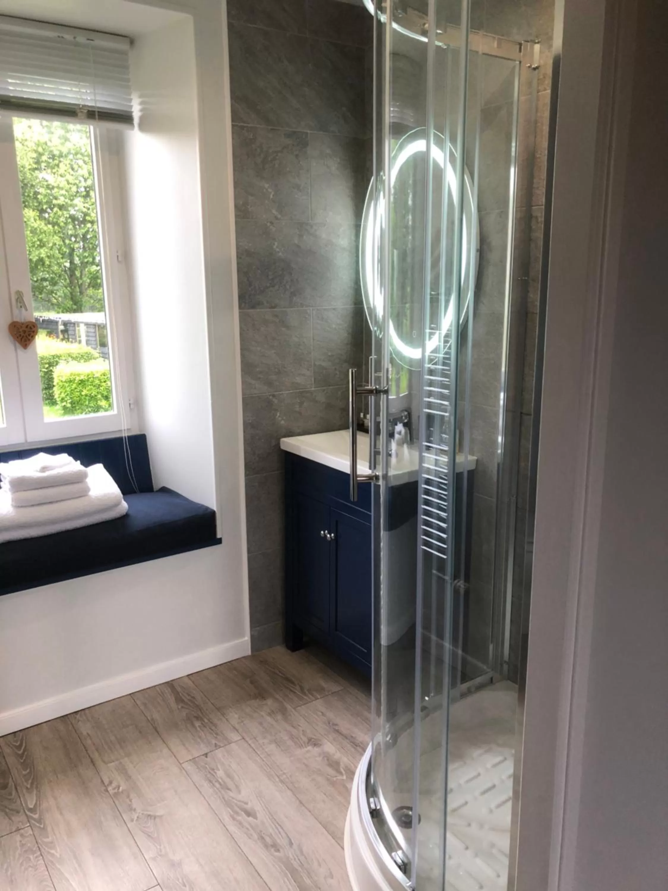 Shower in La Crepelliere