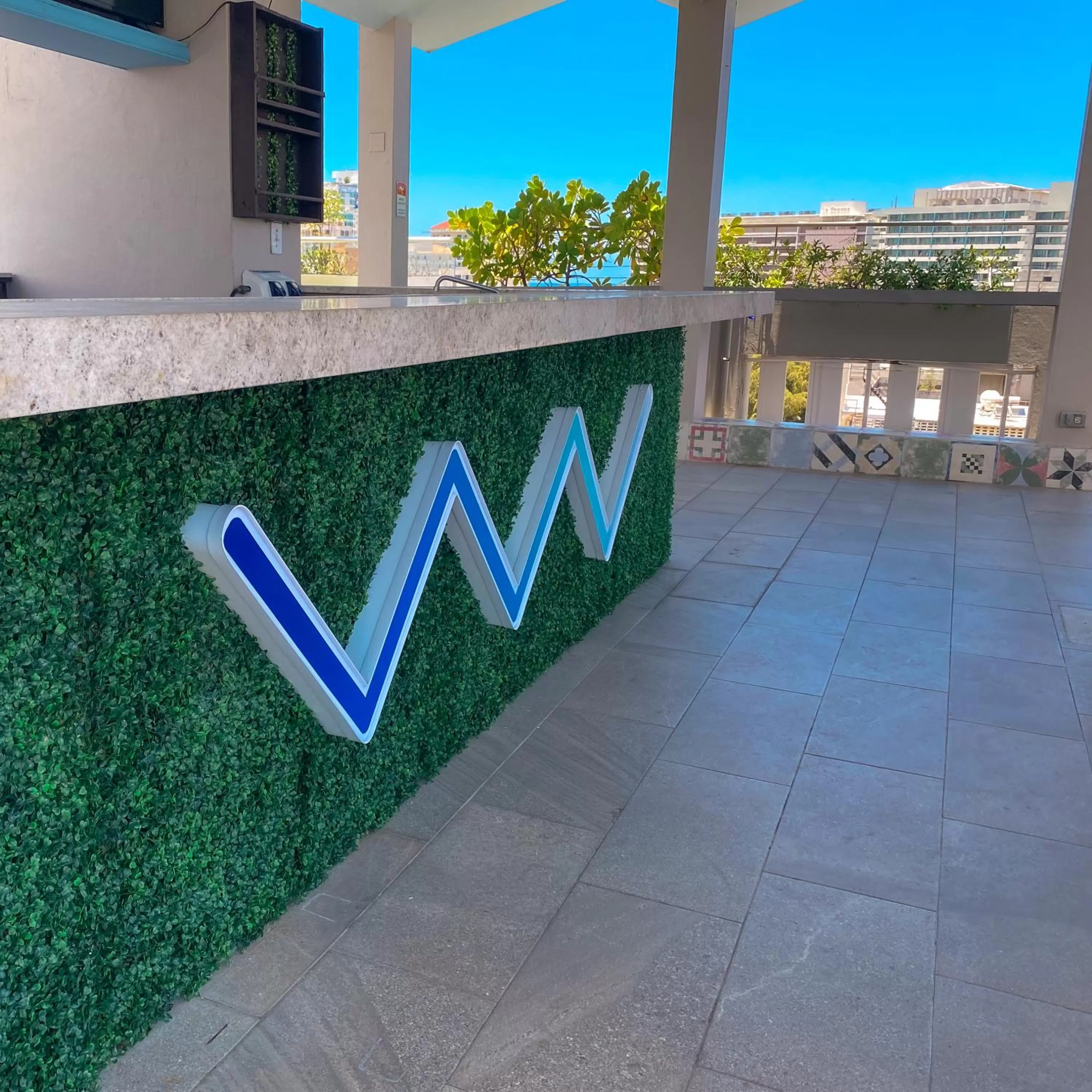 Lounge or bar in The Wave Hotel Condado