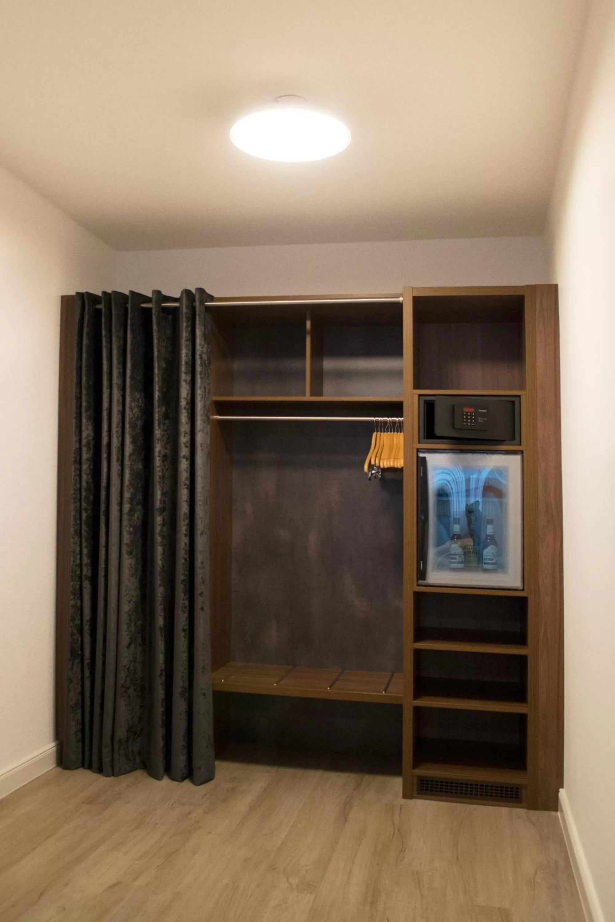 Photo of the whole room in Hotel am Schlosstheater