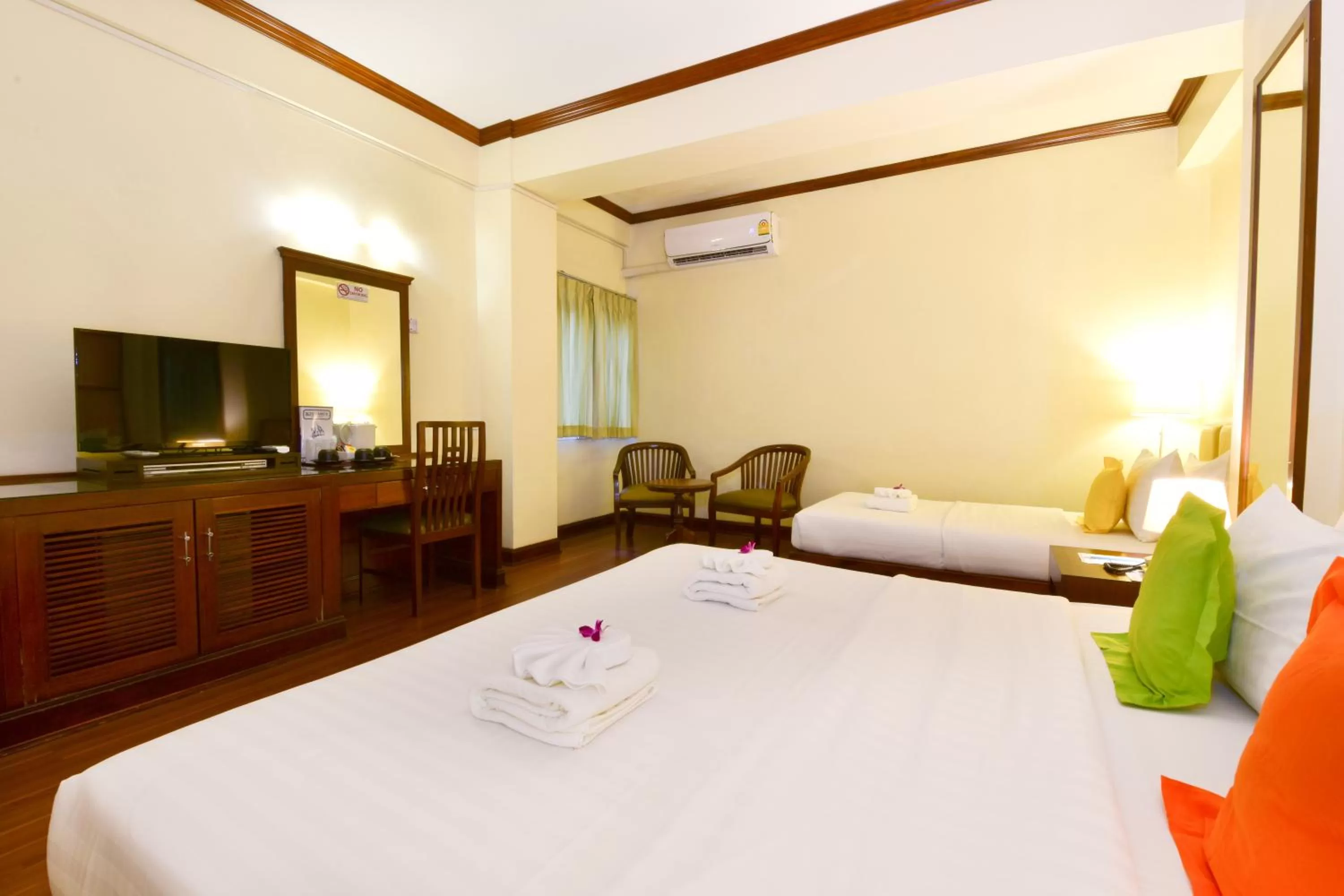 Photo of the whole room, Bed in Grand Business Inn