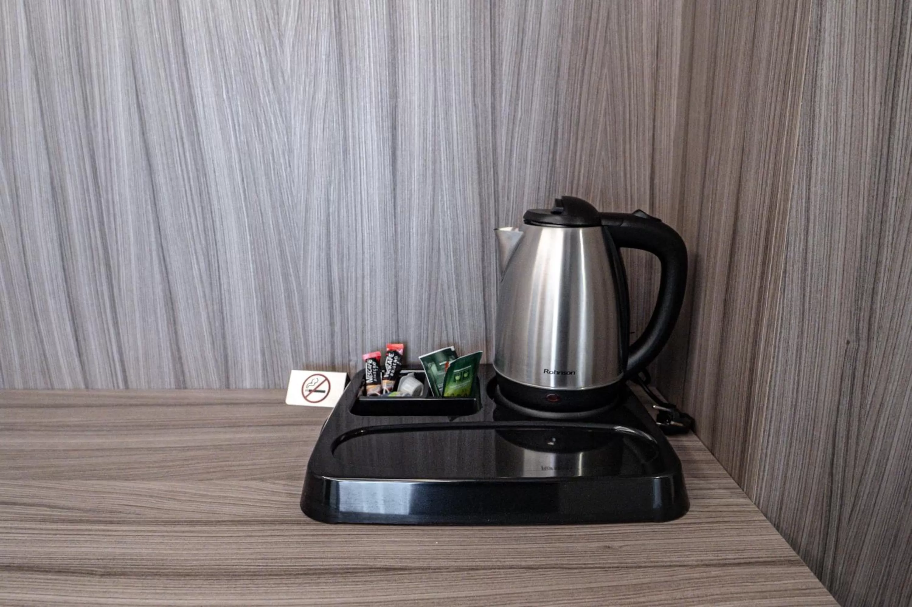 Coffee/tea facilities in Hotel Caprice