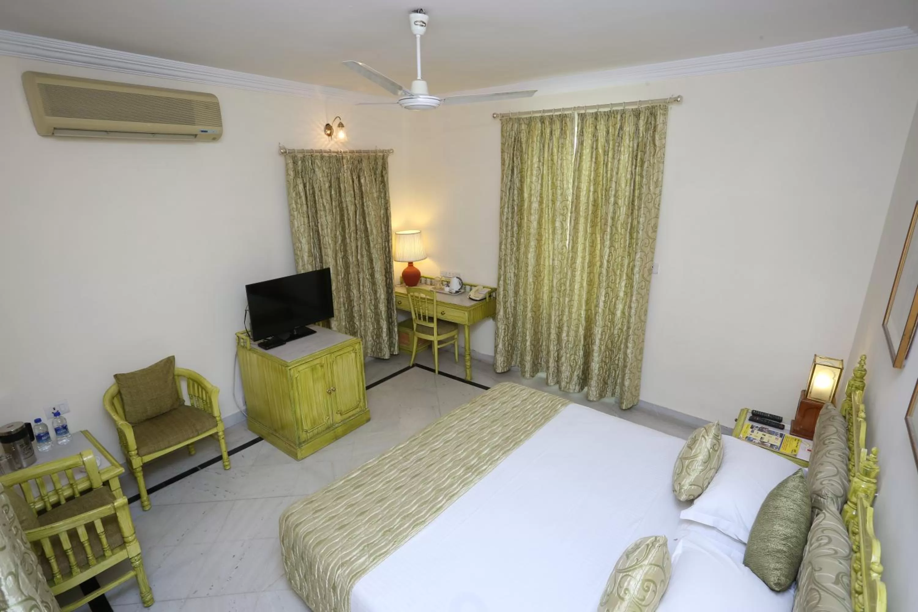 Bedroom, Bed in Garden Hotel - Heritage by HRH Group of Hotels