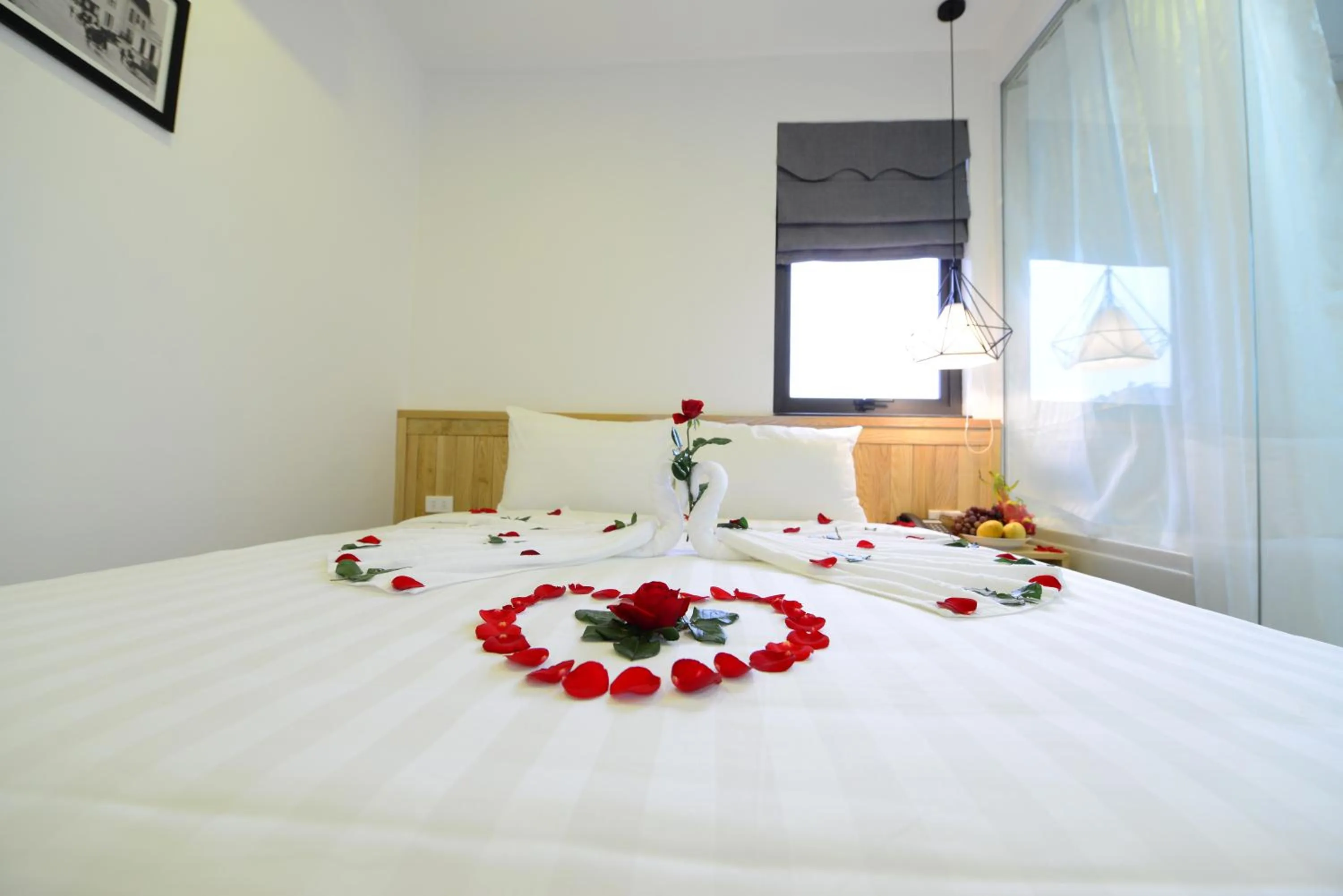 Bedroom, Bed in Blue Hanoi Inn Luxury Hotel