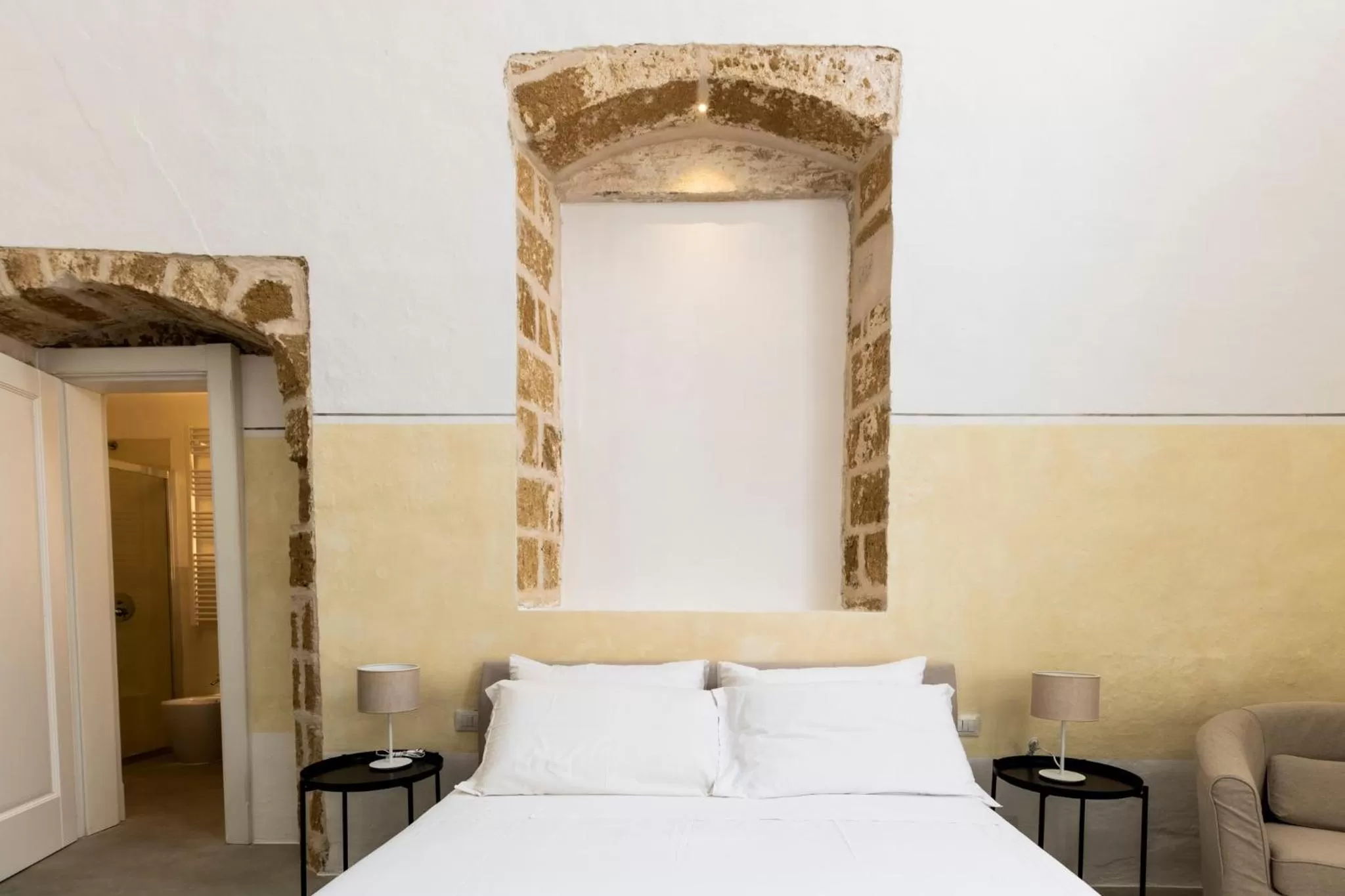 Bed in Palazzo Balsamo