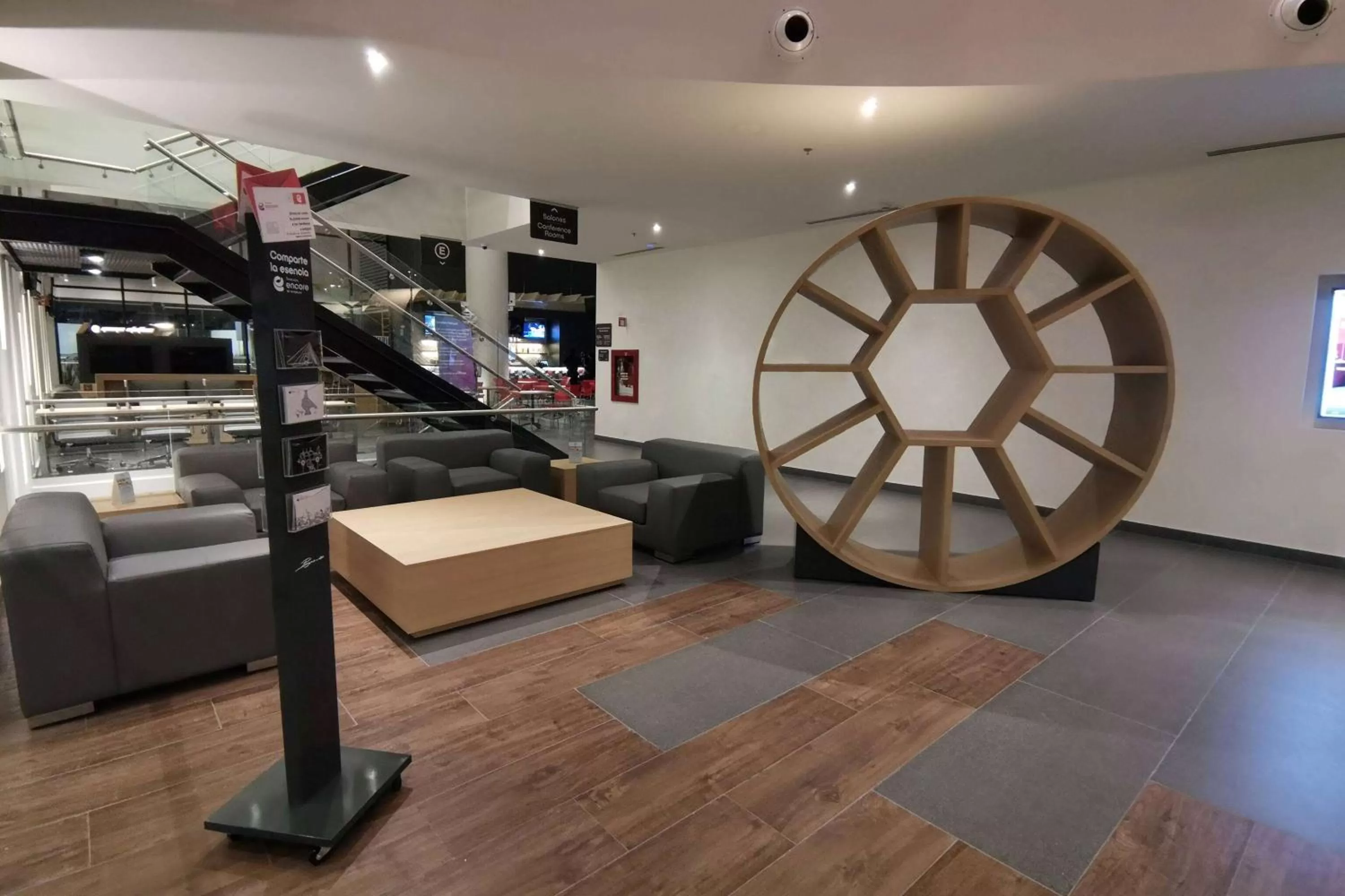 Lobby or reception in Ramada Encore by Wyndham Guadalajara Aeropuerto