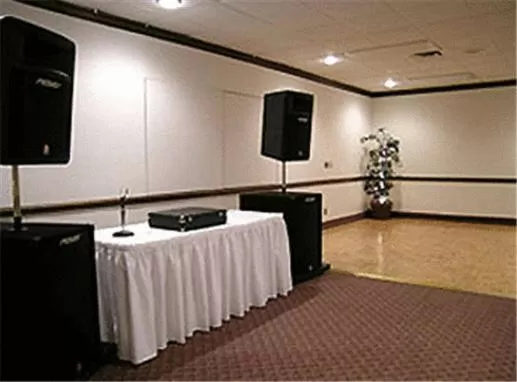 Meeting/conference room in Trade Winds Central Inn