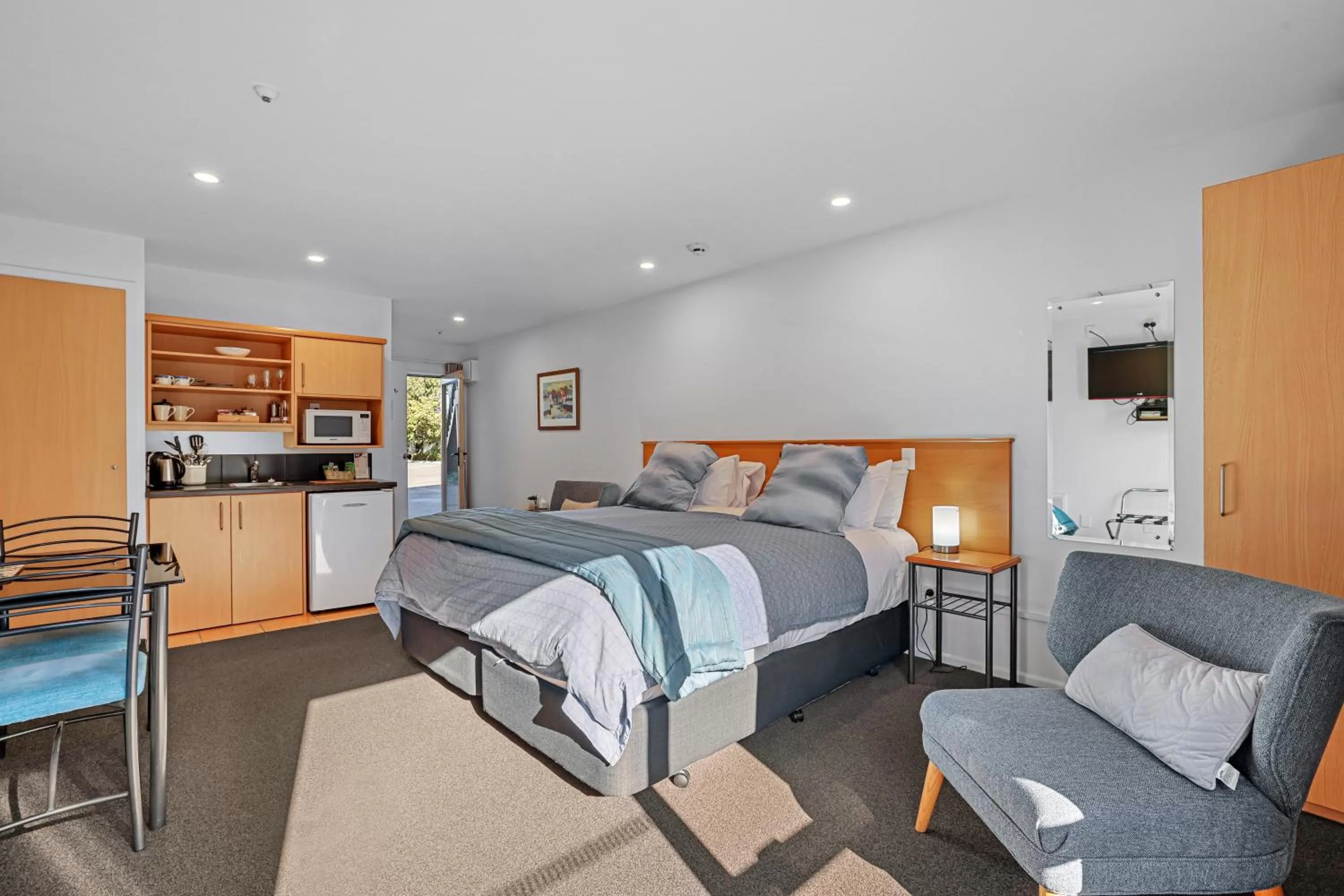 Bed in Lorenzo Motor Lodge