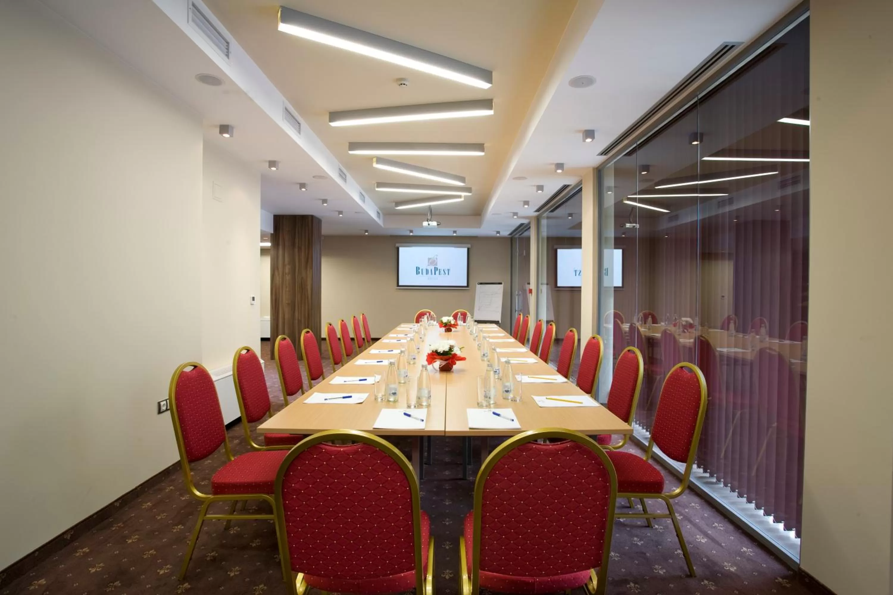 Banquet/Function facilities in Budapest Hotel - Free Parking