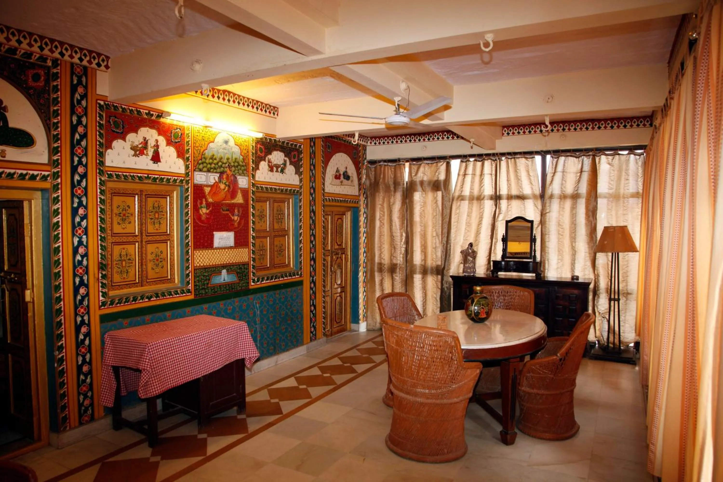 Photo of the whole room in Krishna Prakash Heritage Haveli
