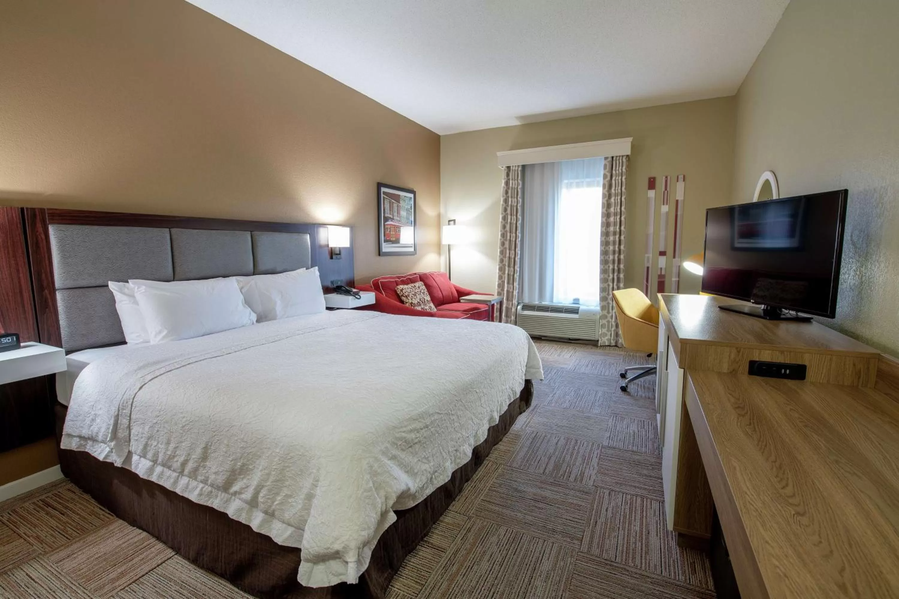 Bedroom, Bed in Hampton Inn and Suites Lafayette