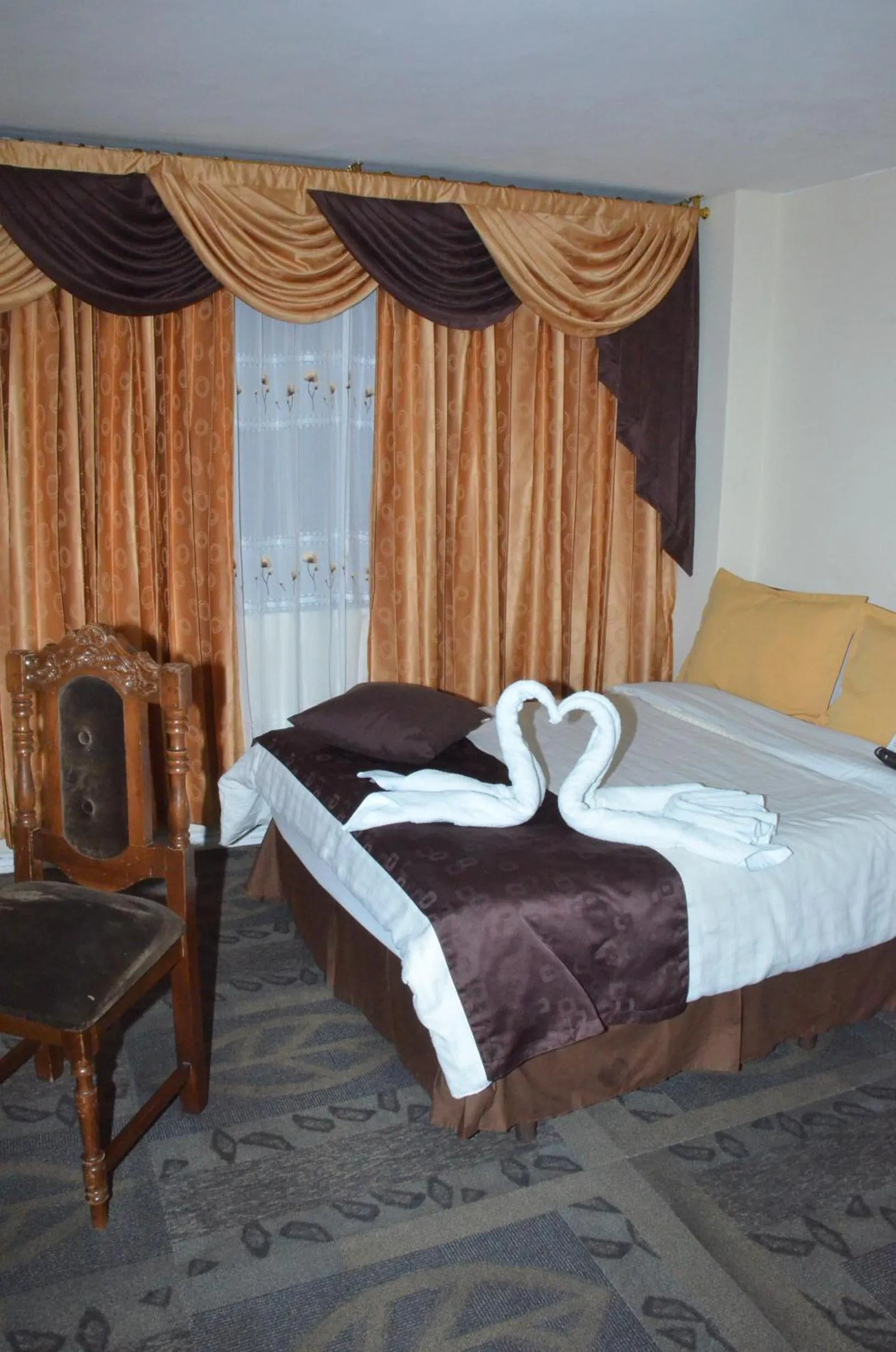 Photo of the whole room, Bed in Hotel Bonaventure