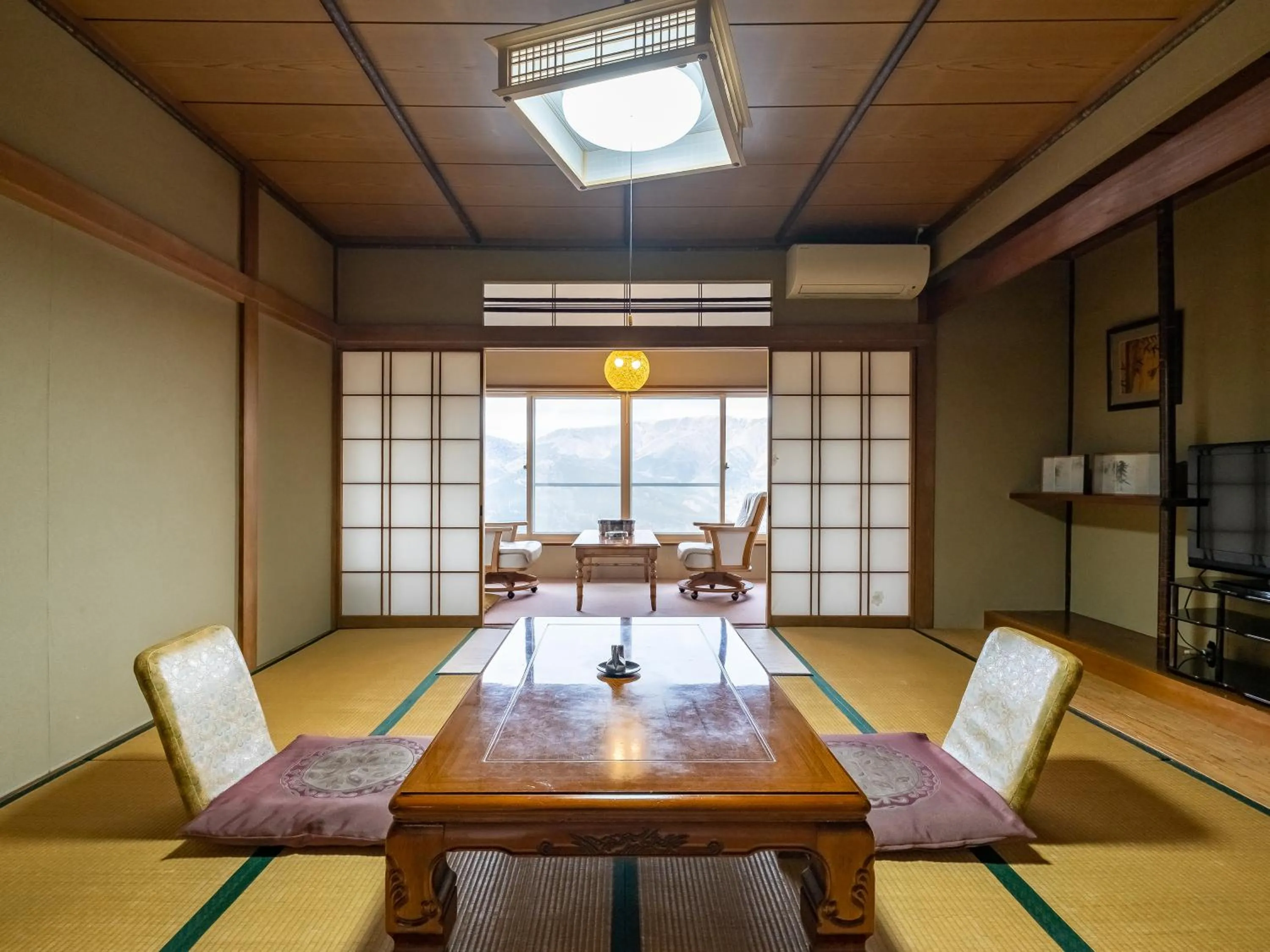 Photo of the whole room in Shirayunoyado Yamadaya Hakone Gora