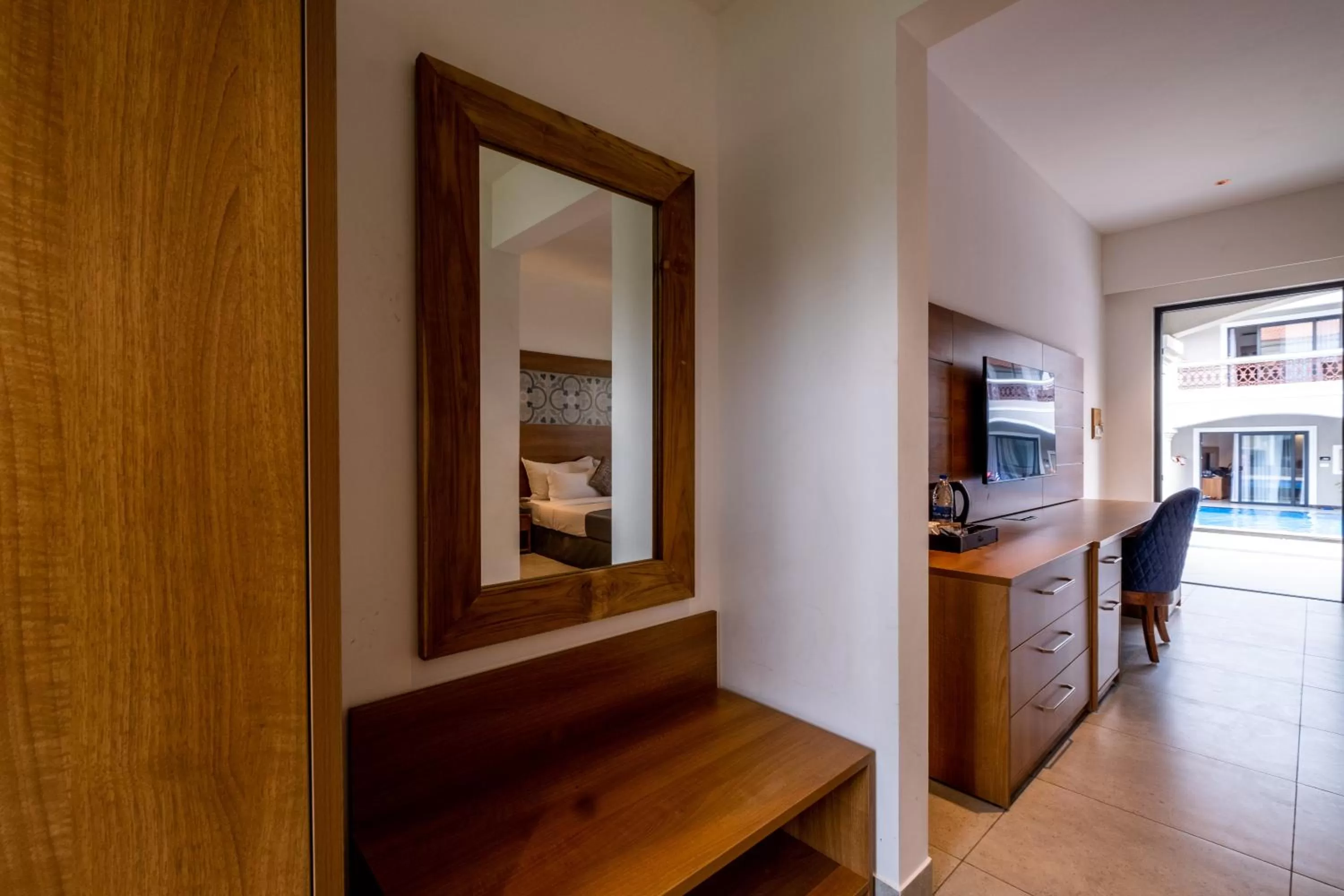 wardrobe in Chalston Beach Resort