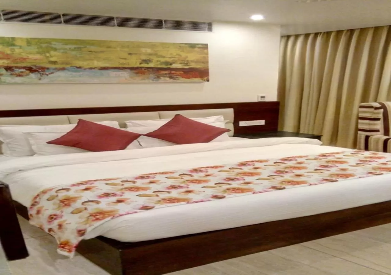 Bed in Clarks Inn Suites Katra