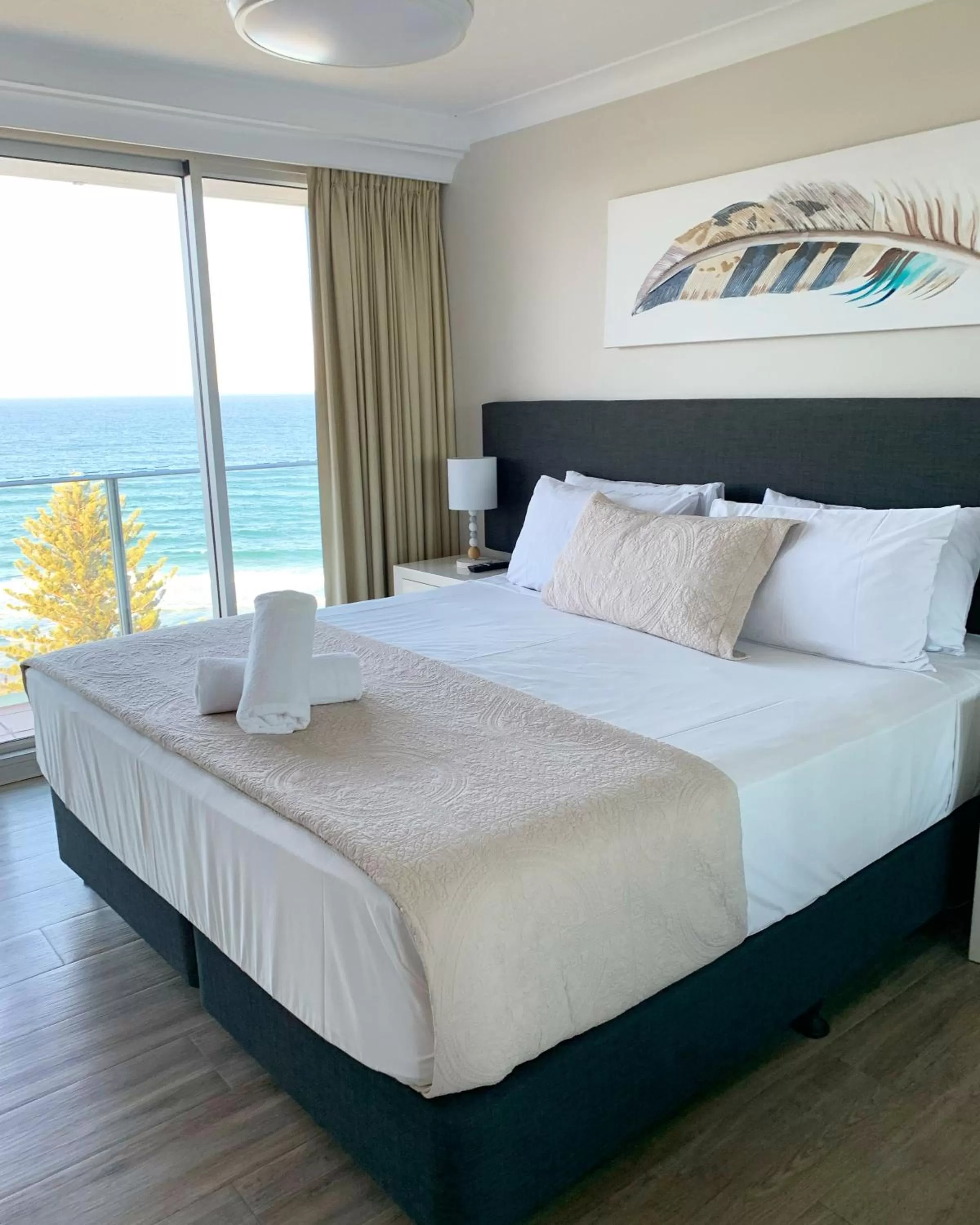 Bedroom, Bed in Pacific Regis Beachfront Holiday Apartments