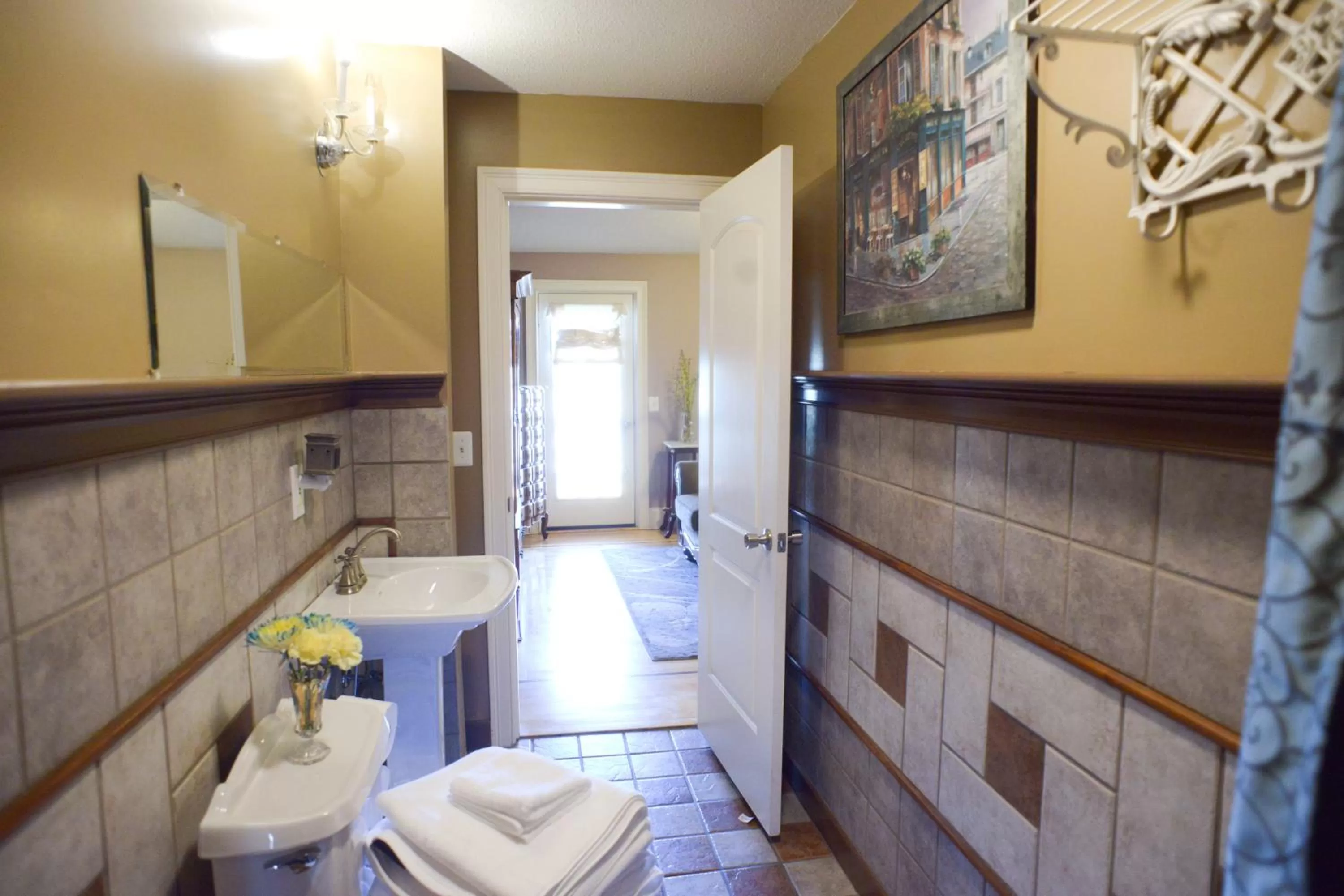 Bathroom in Naomi's Inn Bed & Breakfast