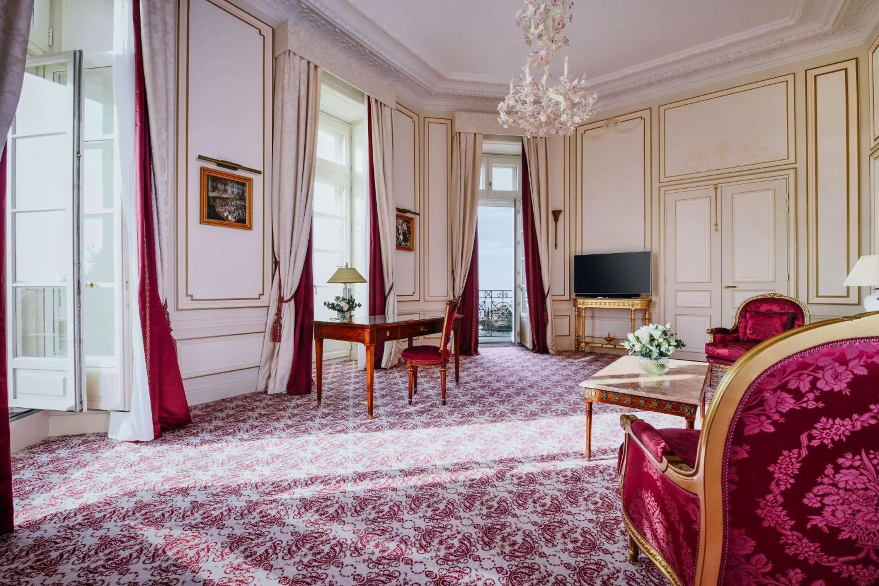 Photo of the whole room in Hôtel du Palais Biarritz, in The Unbound Collection by Hyatt