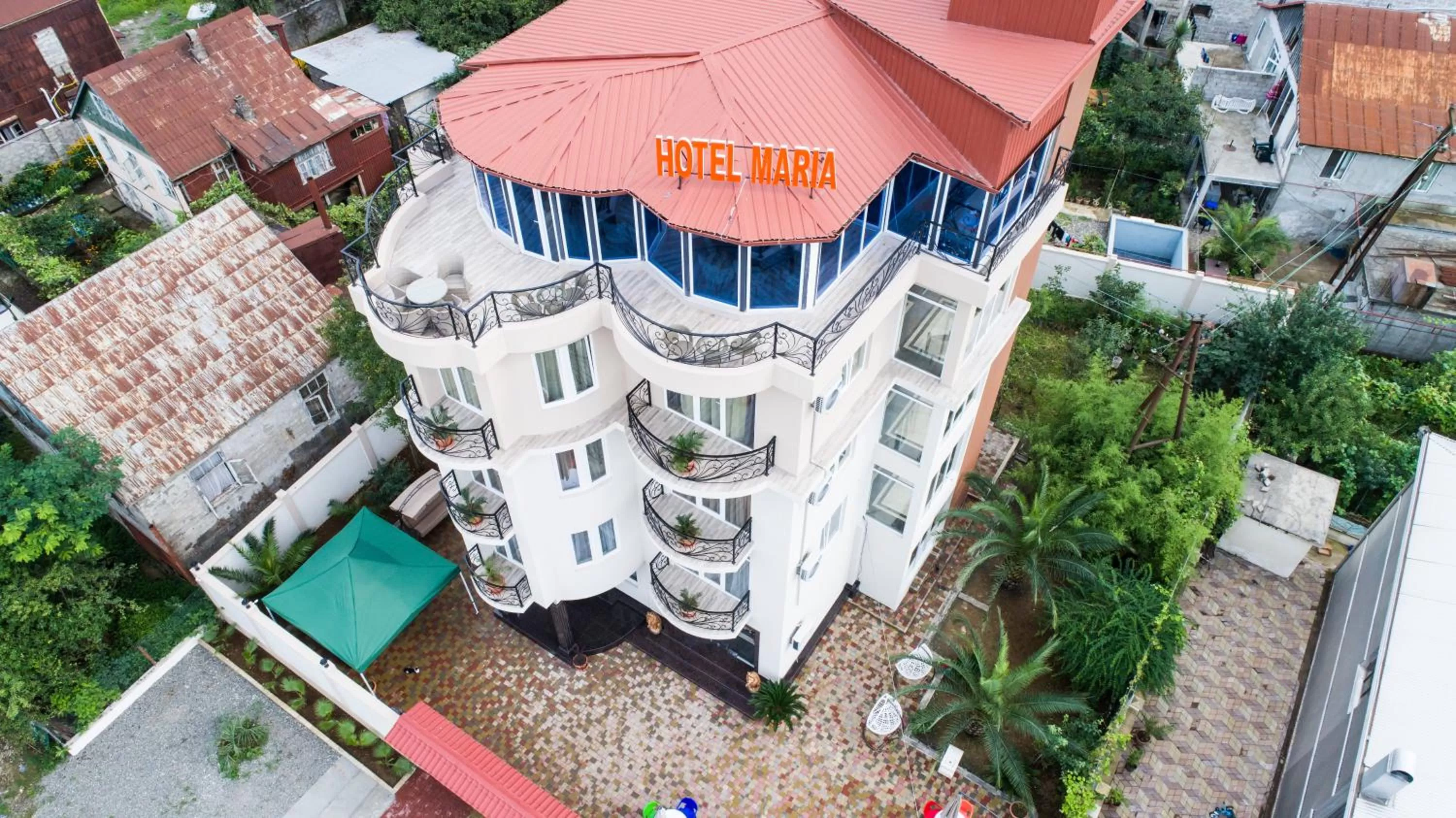 Bird's eye view, Bird's-eye View in Hotel Maria
