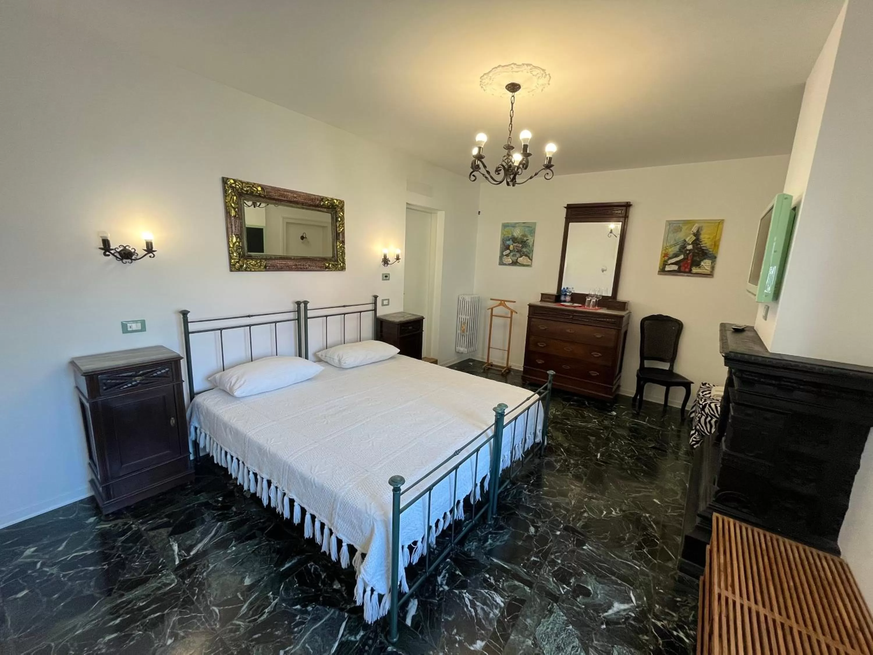 Bed in B&B Dai Toscans