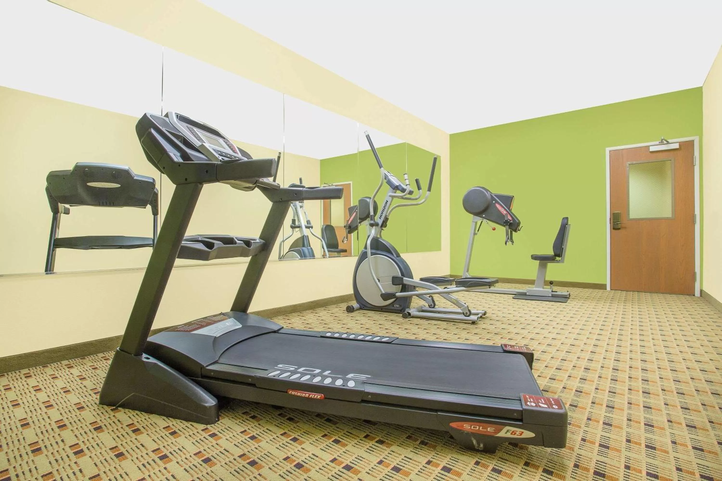 Fitness centre/facilities in Microtel Inn & Suites by Wyndham Tuscumbia/Muscle Shoals