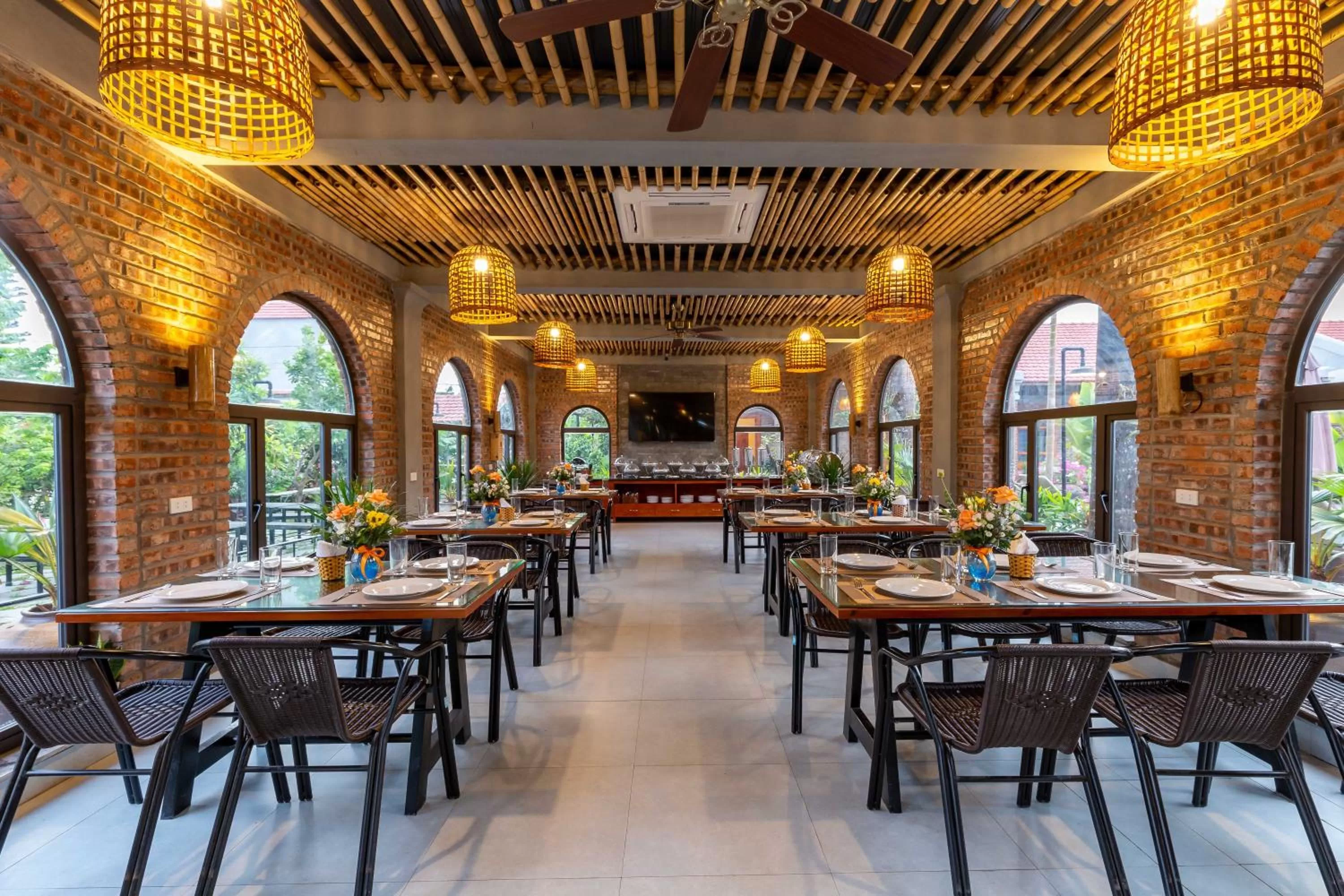 Restaurant/places to eat in Tam Coc Banana Bungalow