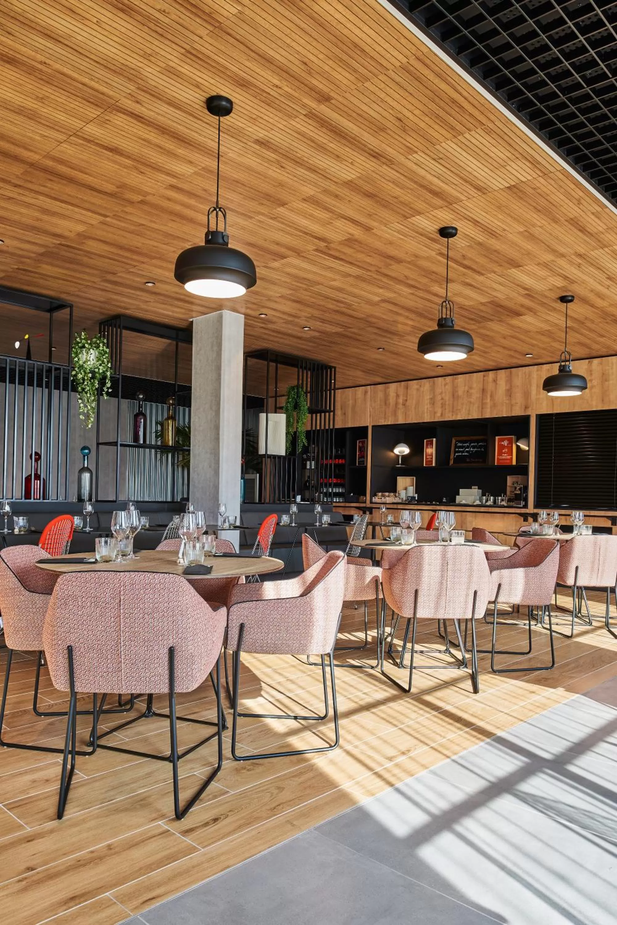 Restaurant/places to eat in Ibis Montlhery Paris Sud