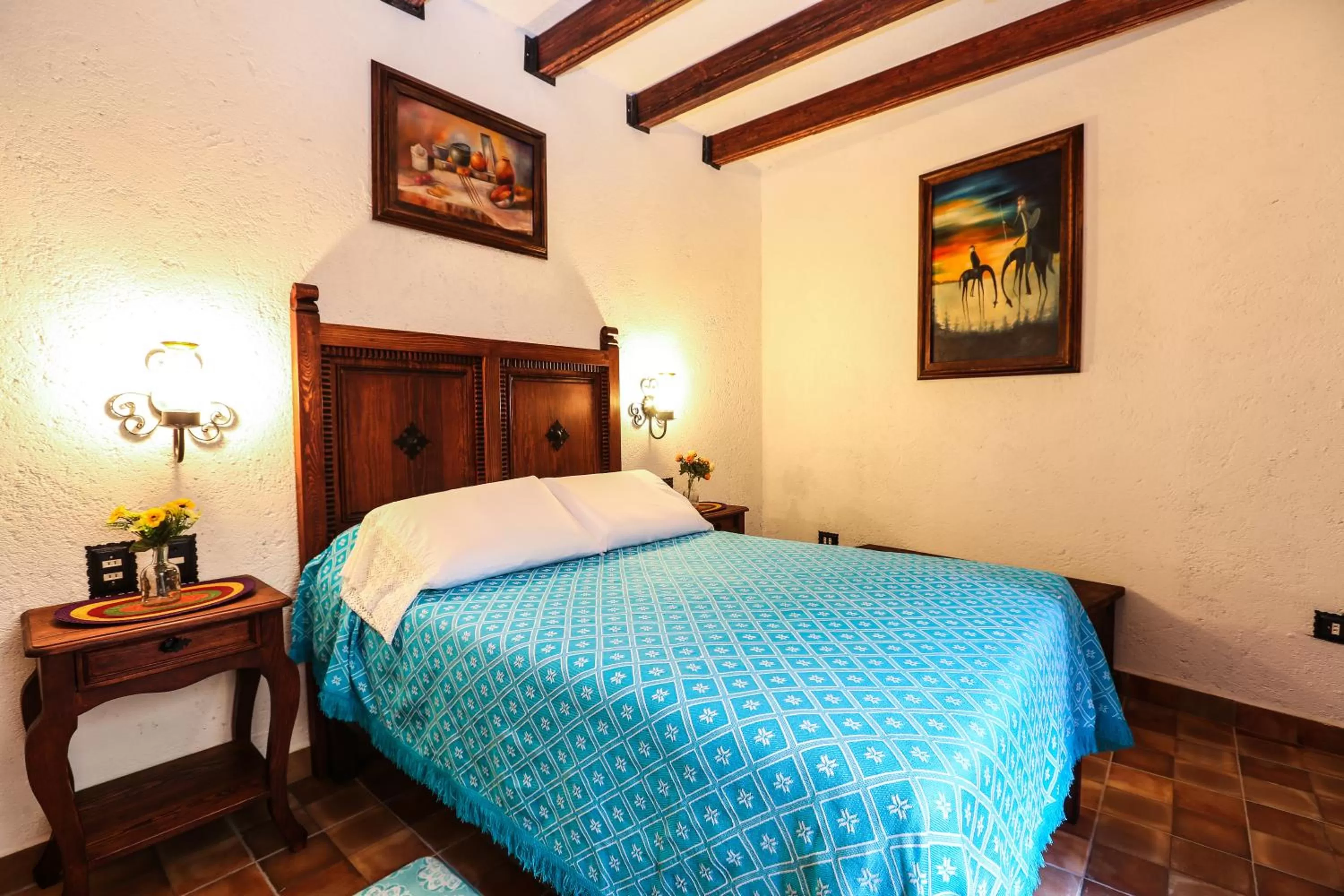 Photo of the whole room, Bed in El mesón del Quijote