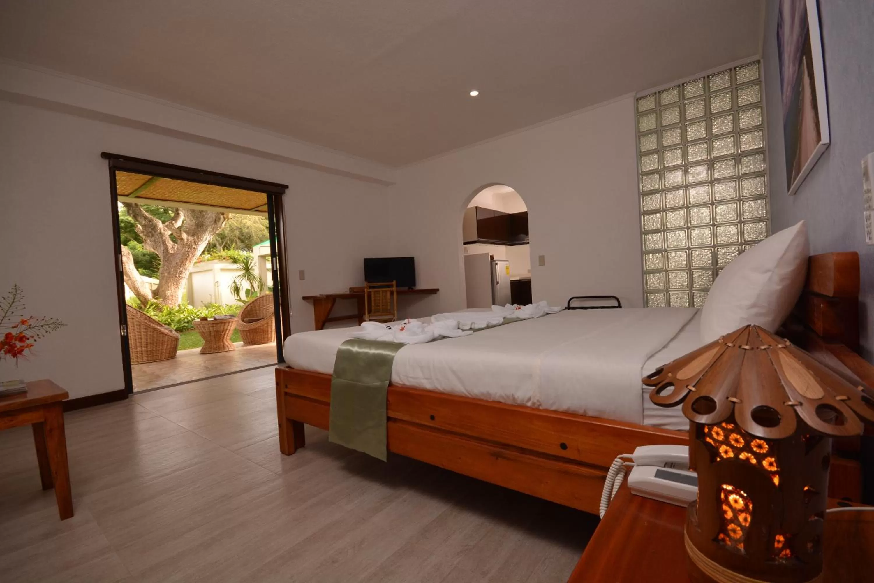 Bed in Munting Paraiso