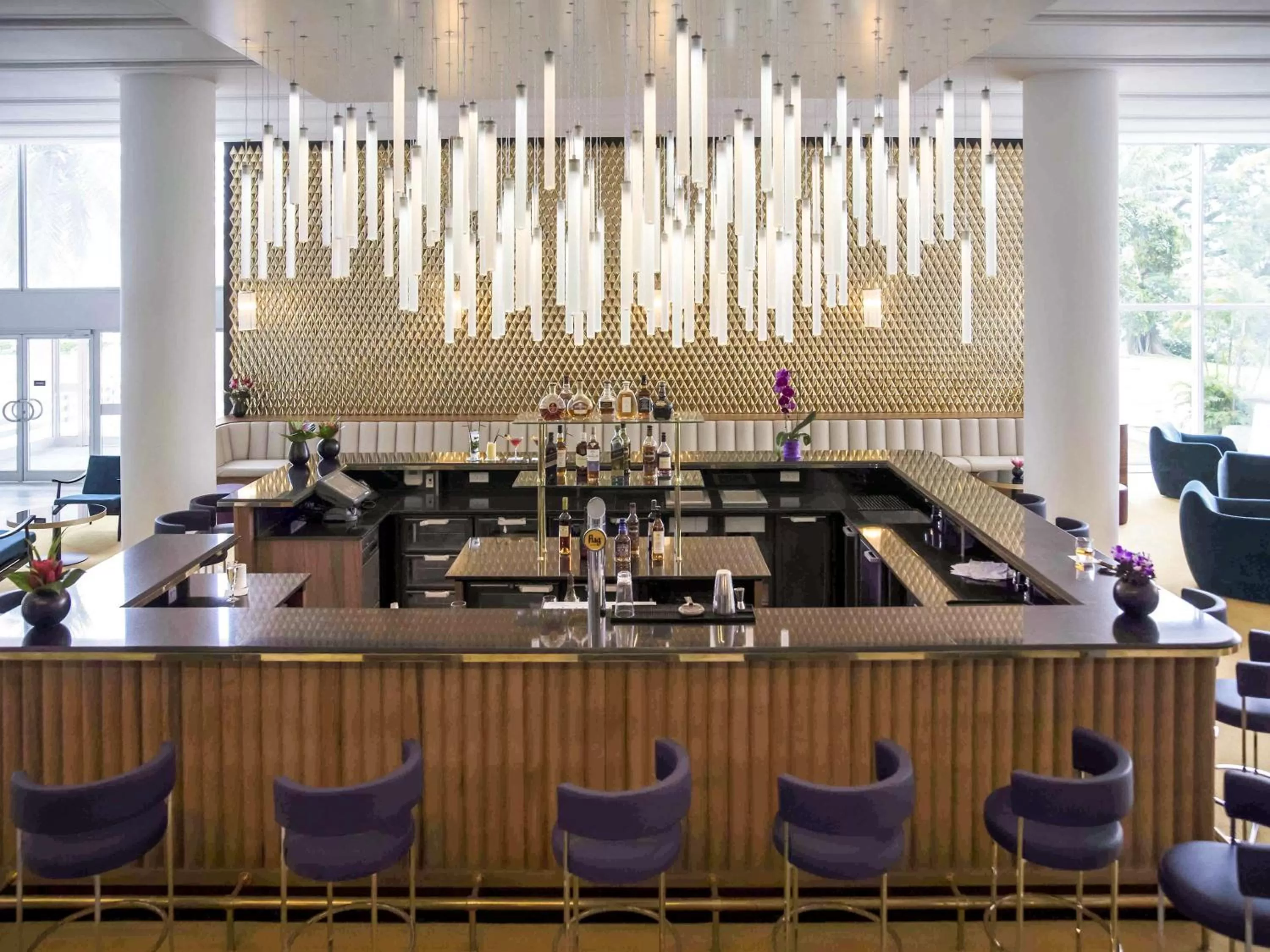 Lounge or bar in Sofitel Abidjan Hotel Ivoire