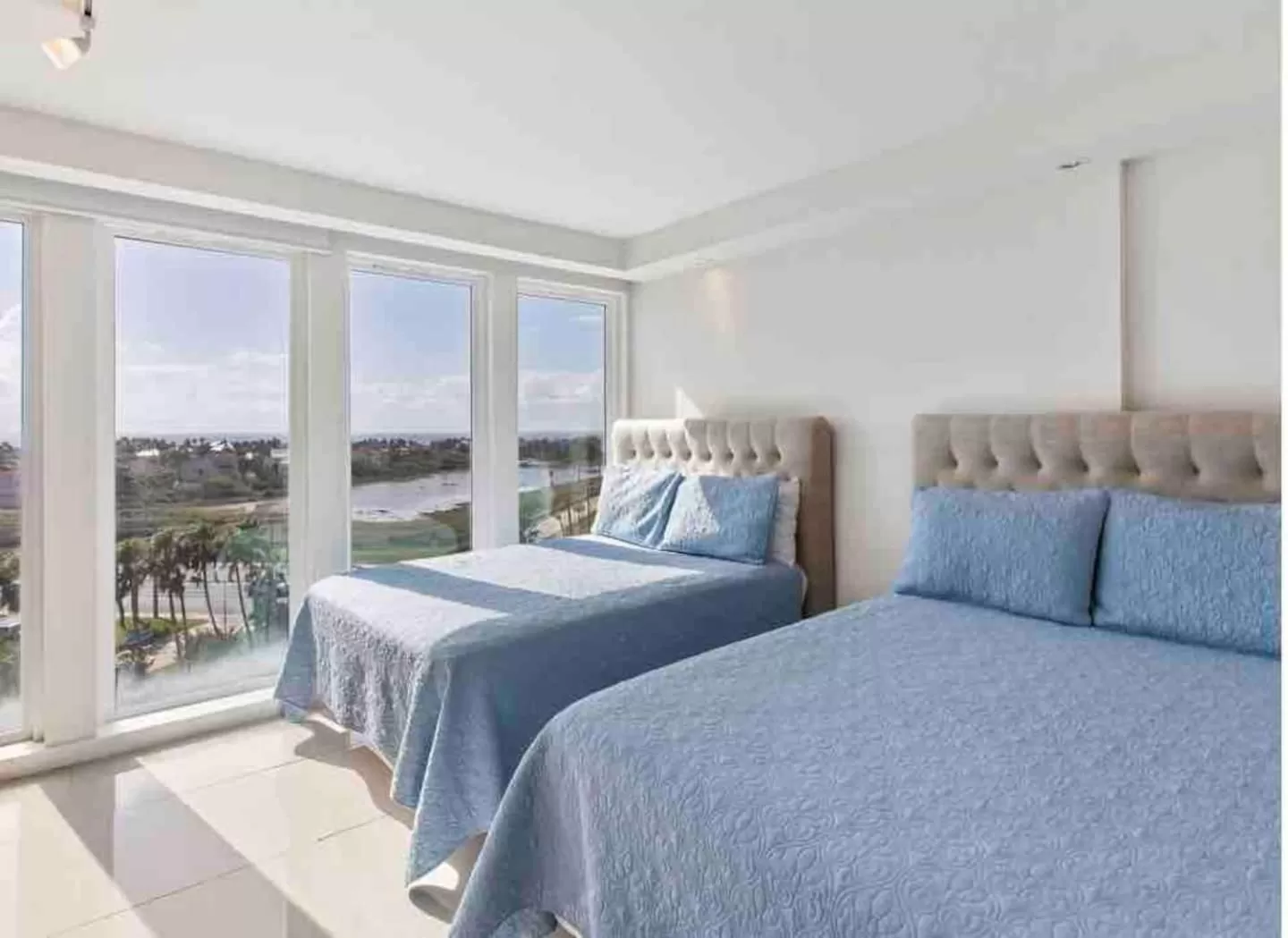 Bed in Bahia Mar Solare Tower 6th floor Bayview Condo 2bd 2ba with Pools