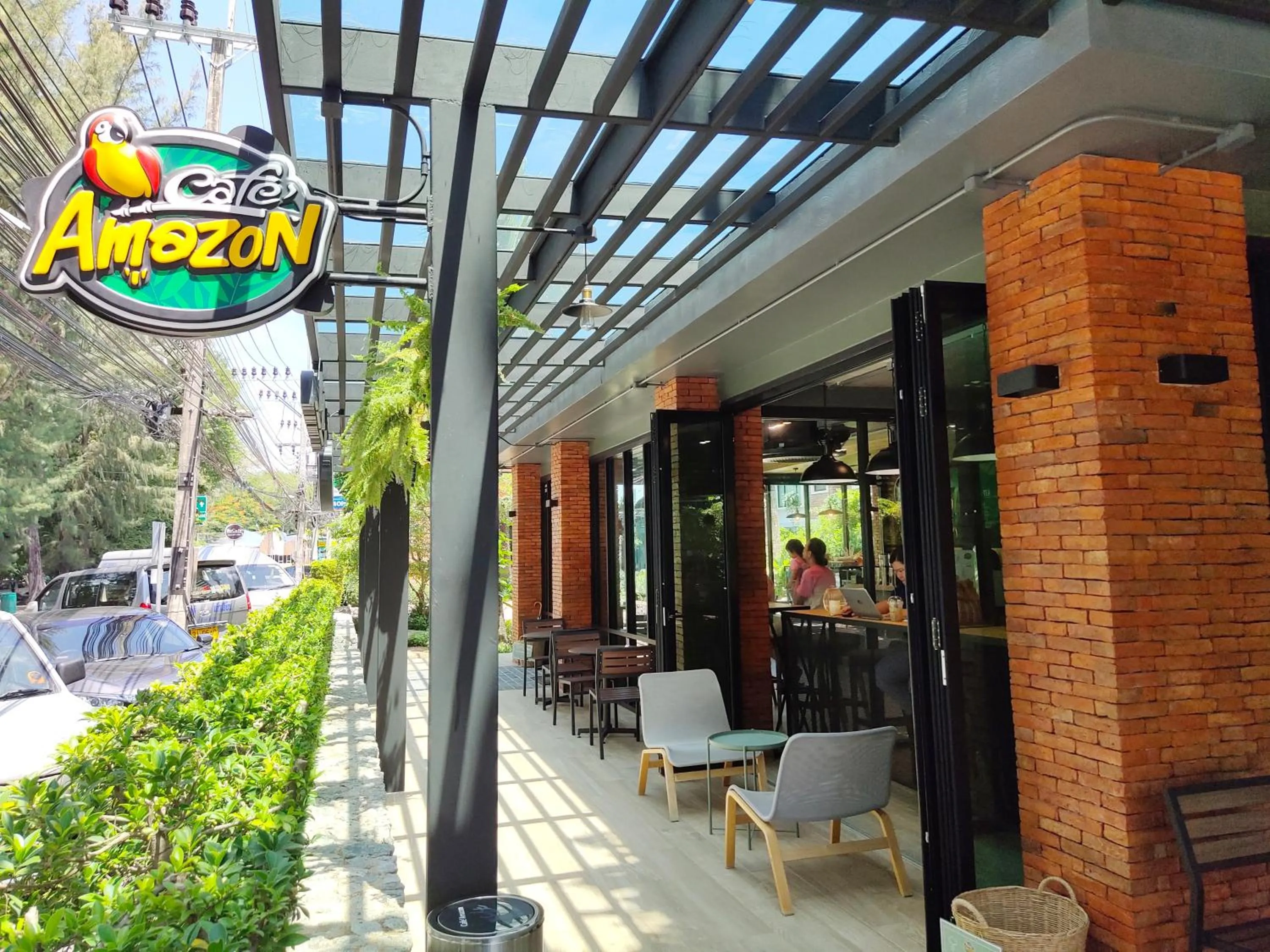 Food and drinks in The Title KR Beach Condotel Rawai Beach