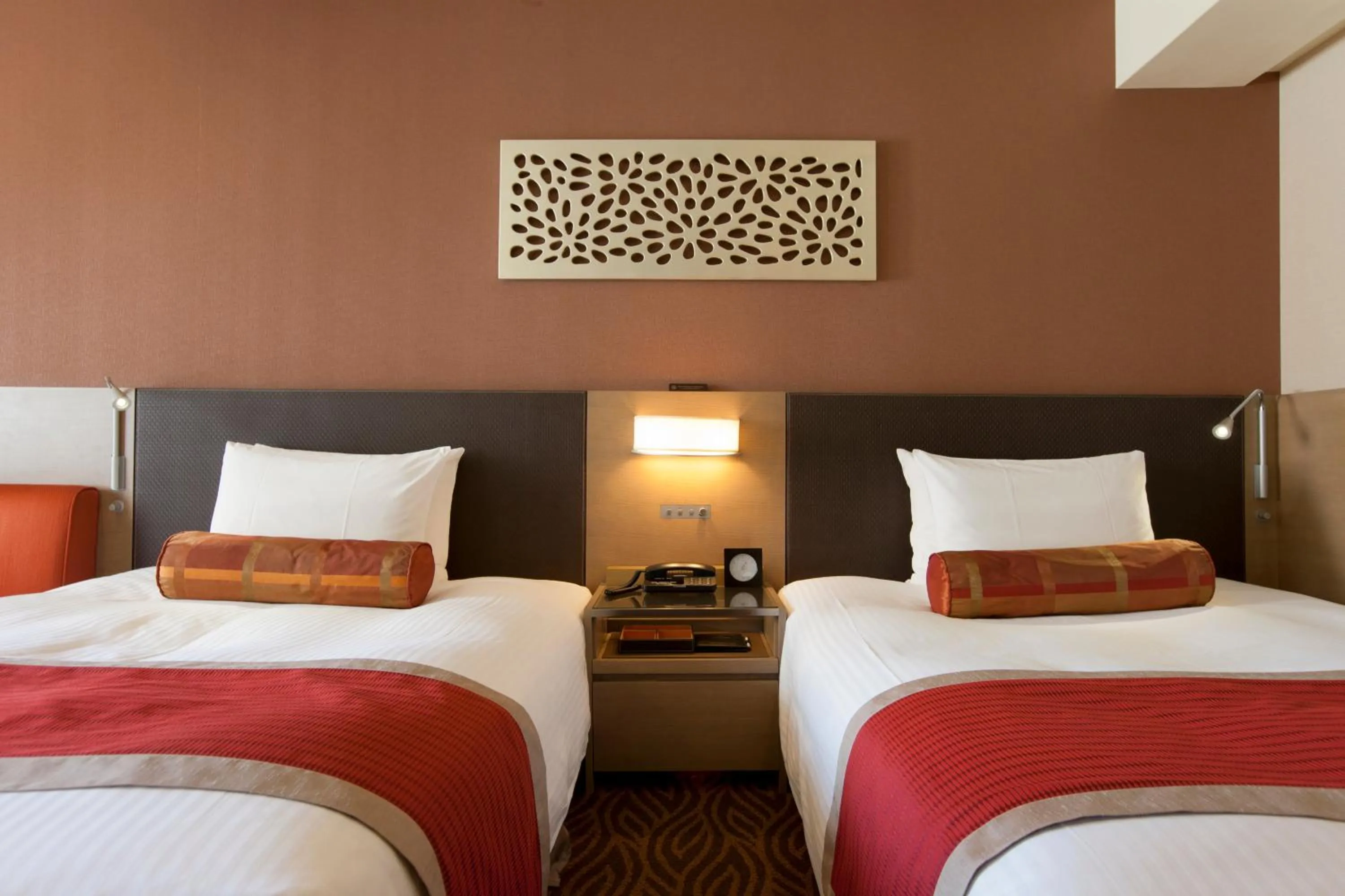 Photo of the whole room, Bed in Hotel Sardonyx Tokyo