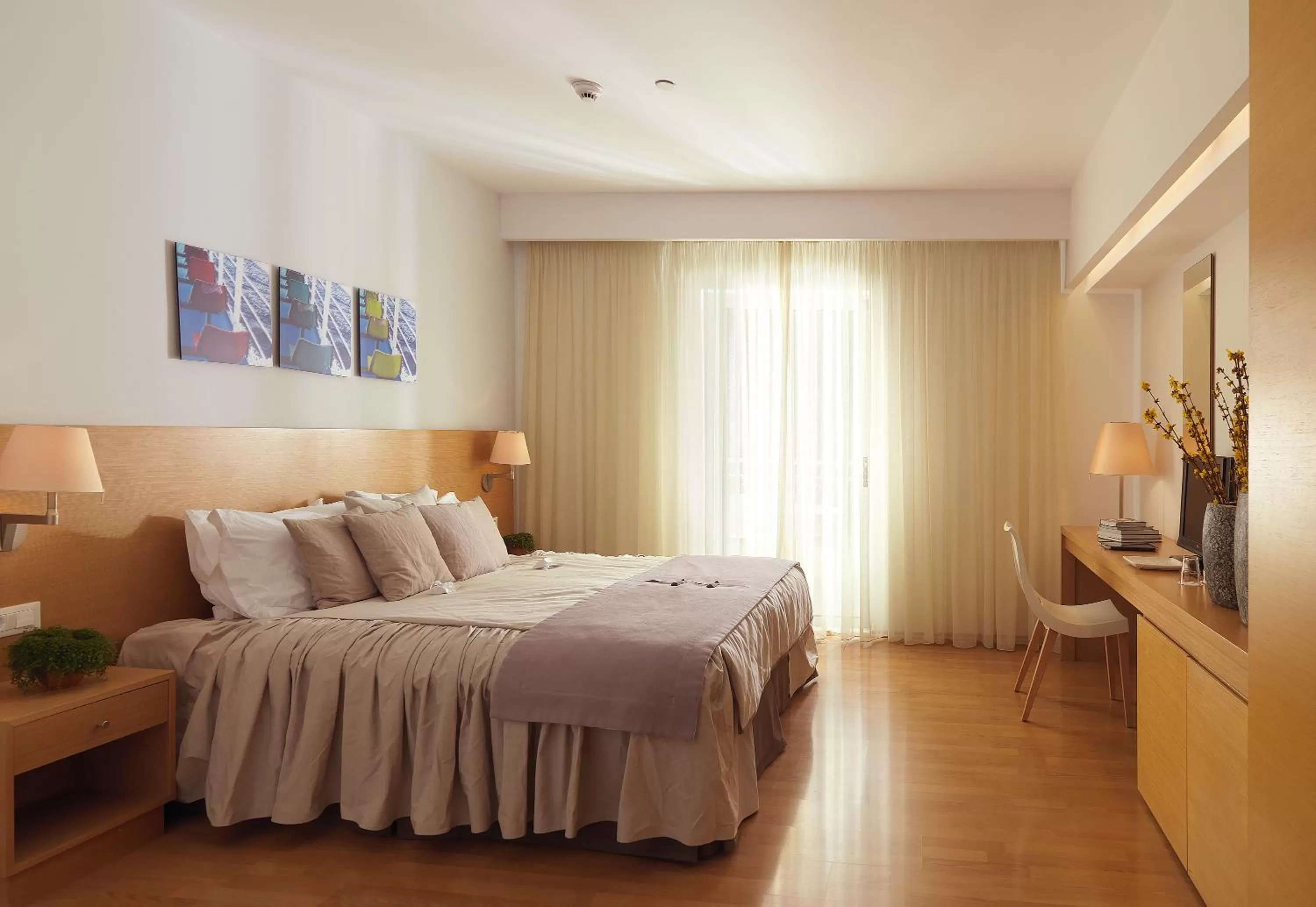 Bed in Elefsina Hotel