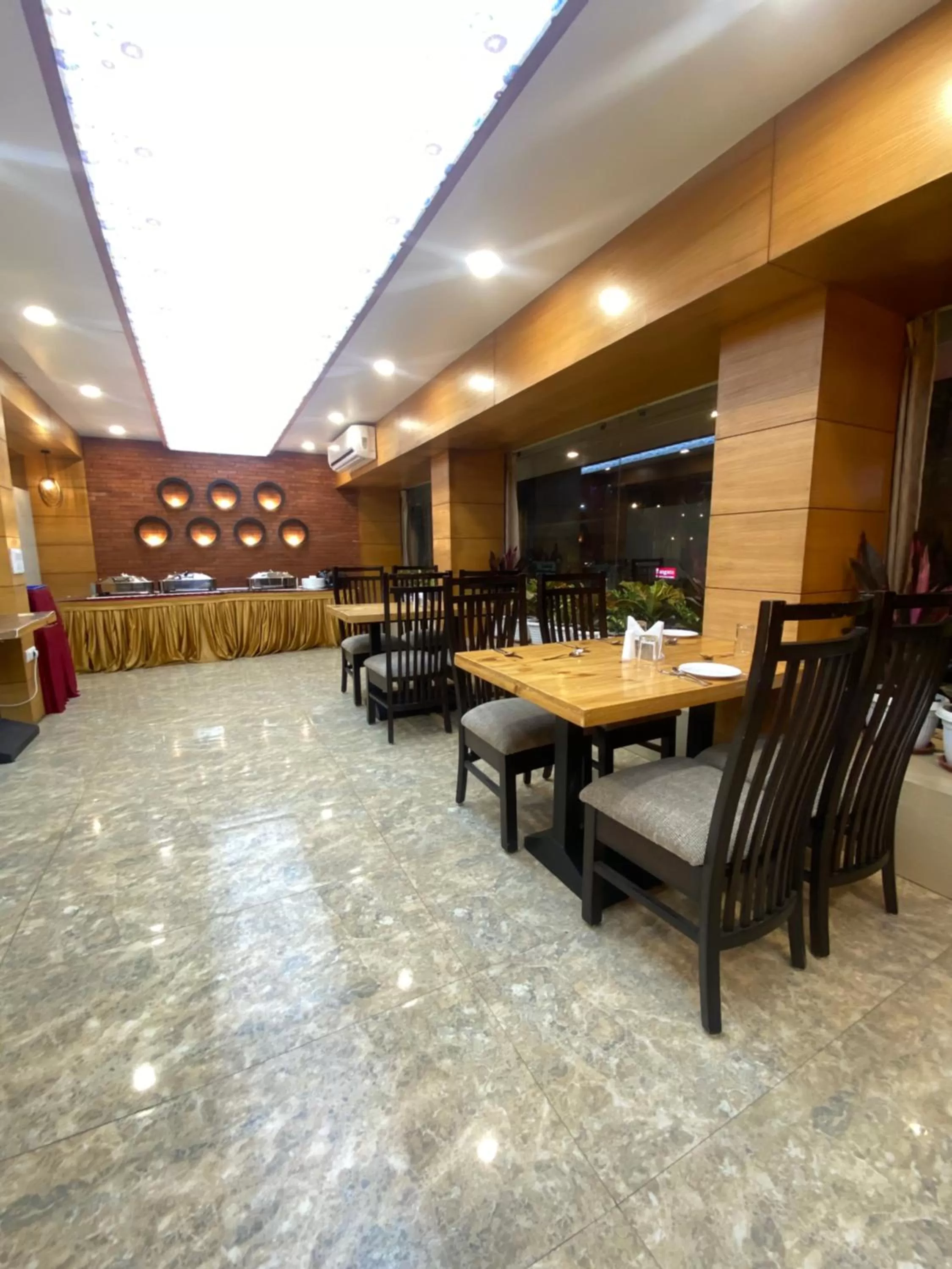 Restaurant/places to eat in Hotel Aditya Residency