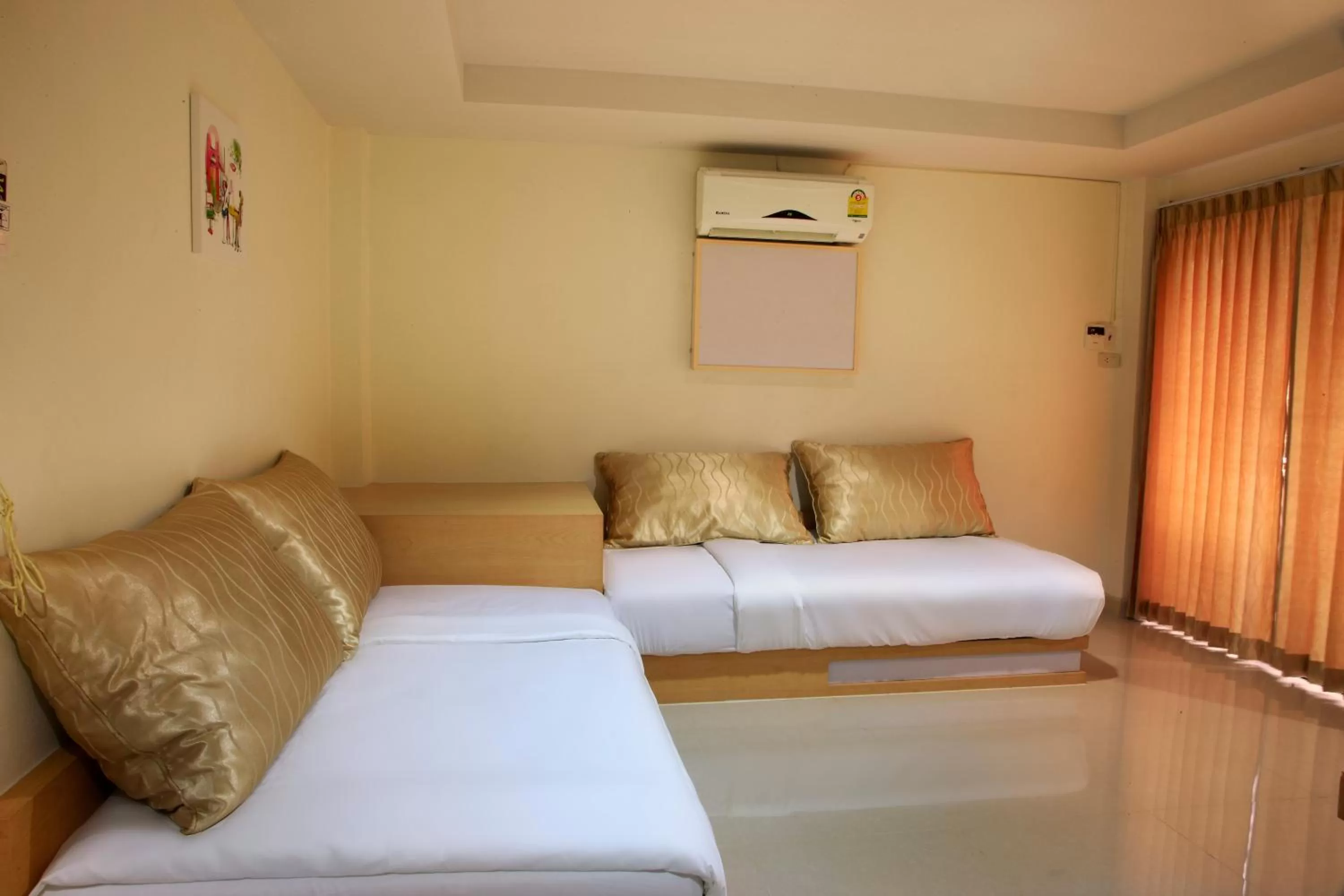 Bedroom, Bed in Baan Sanpoom