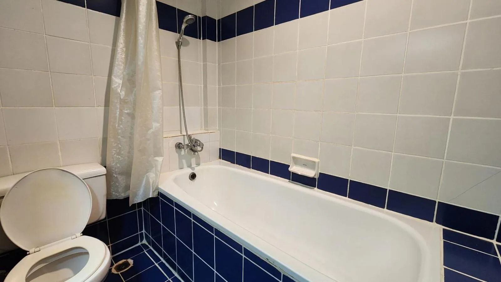 Bathroom in Pattaya Garden Resort