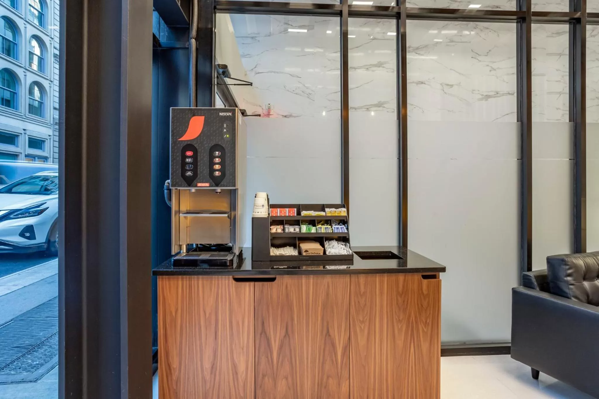 Coffee/tea facilities in Best Western Plus Soho Hotel