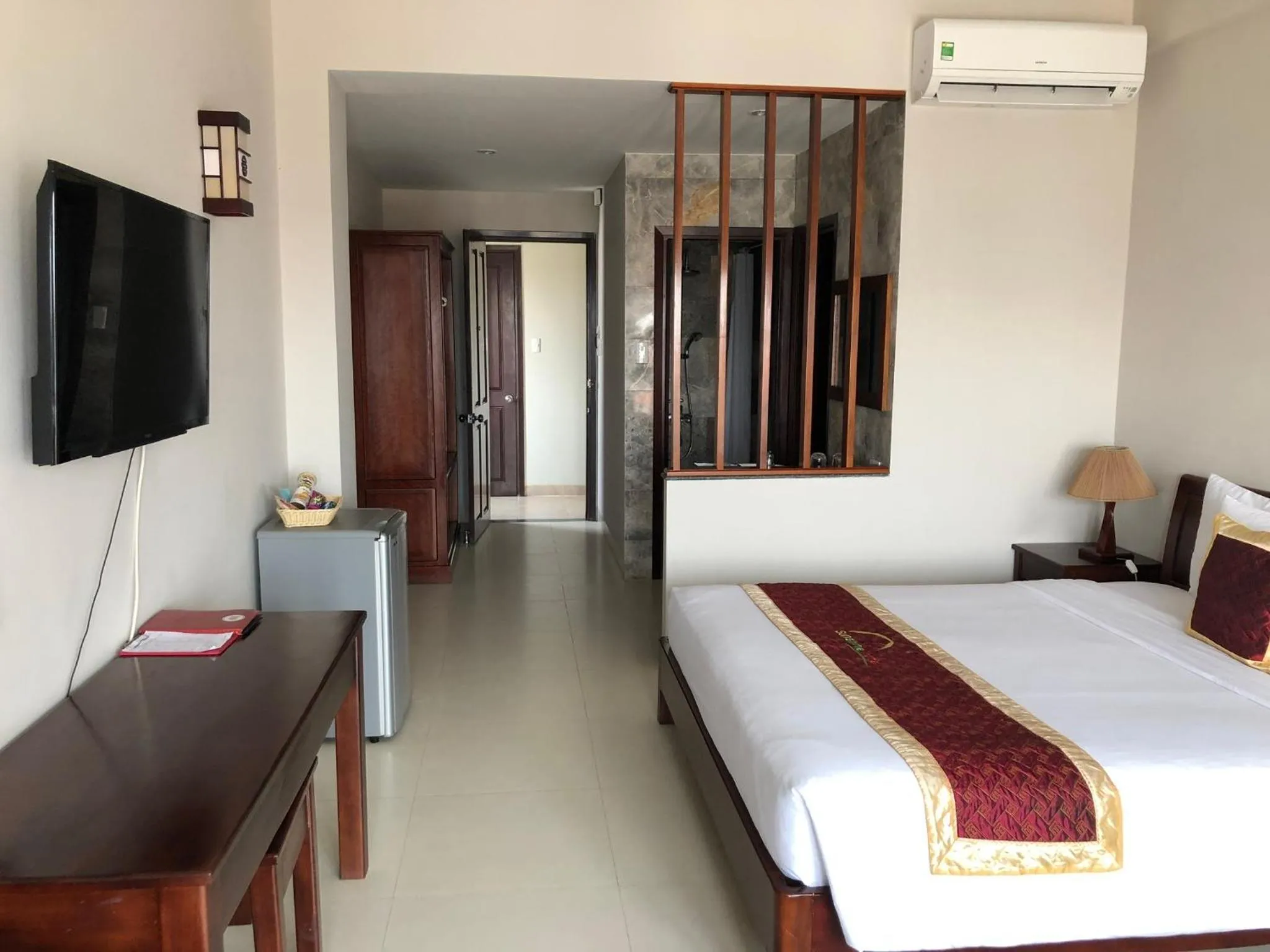 Bed in Sunshine Hoian Hotel