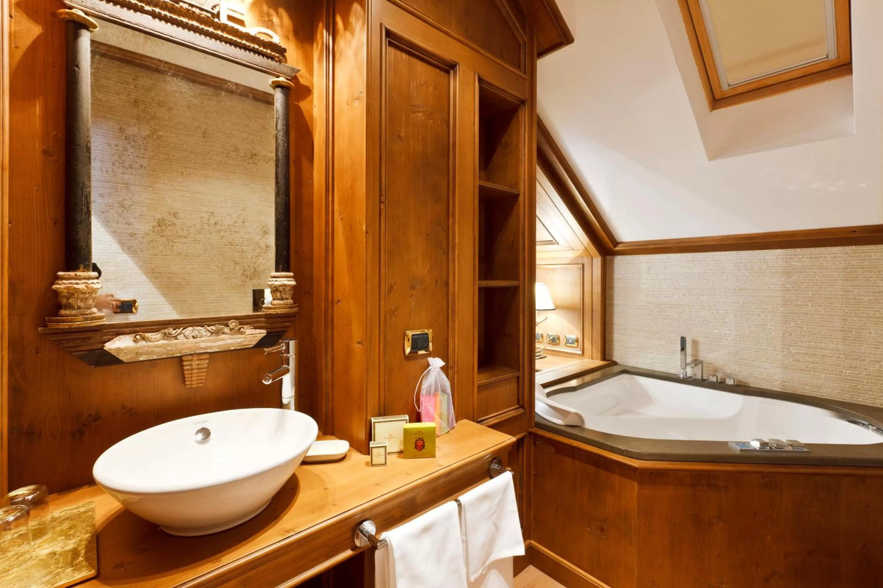 Hot Tub in Ambra Cortina Luxury&Fashion Hotel