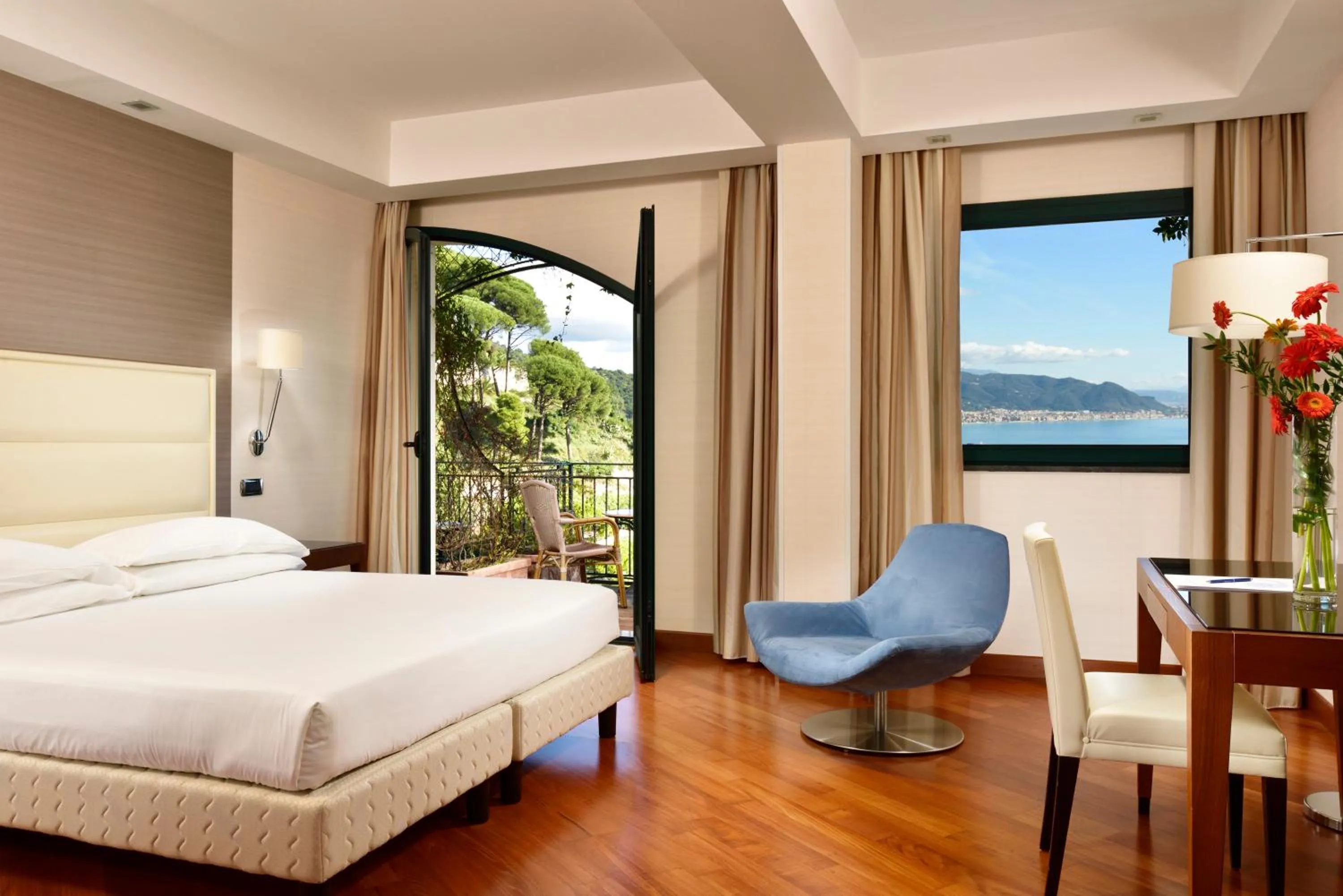View (from property/room), Bed in Hotel Raito Wellness & SPA