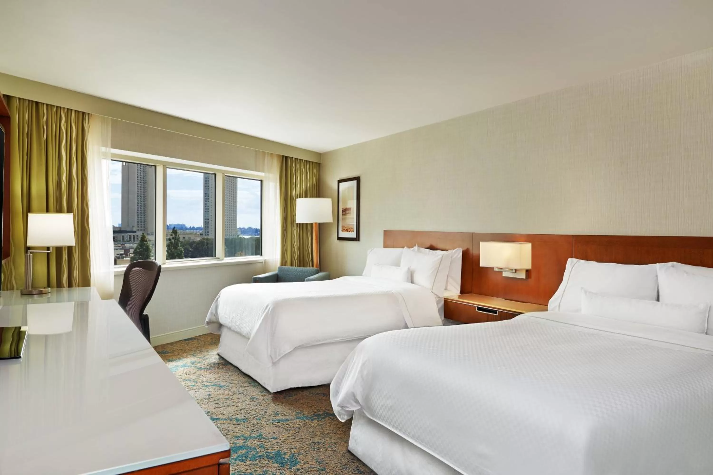 Traditional Double Room with Two Double Beds and Adapted Tub - Mobility and Hearing Accessible in The Westin San Diego Bayview
