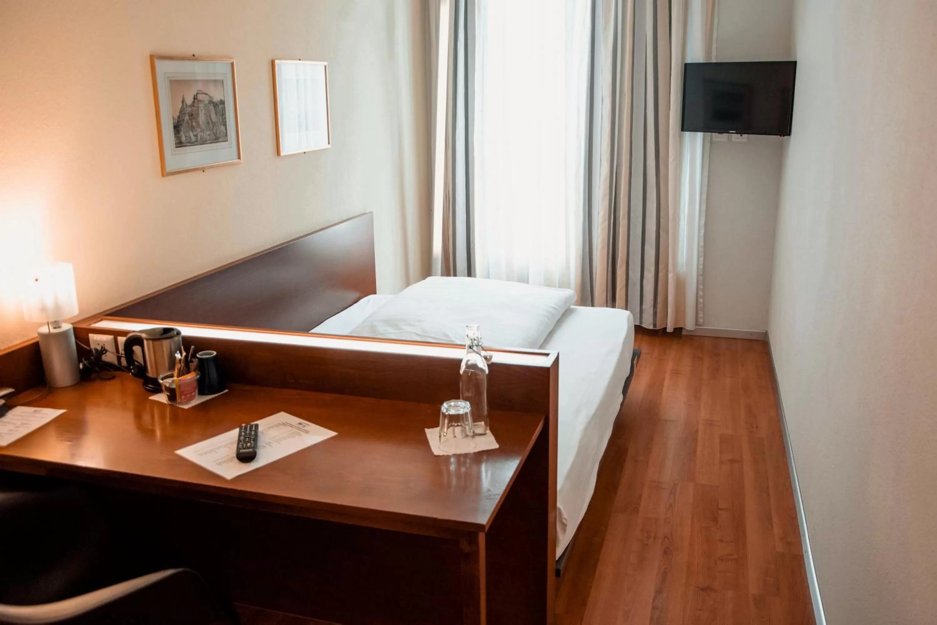 Bed in Goldener Schlüssel