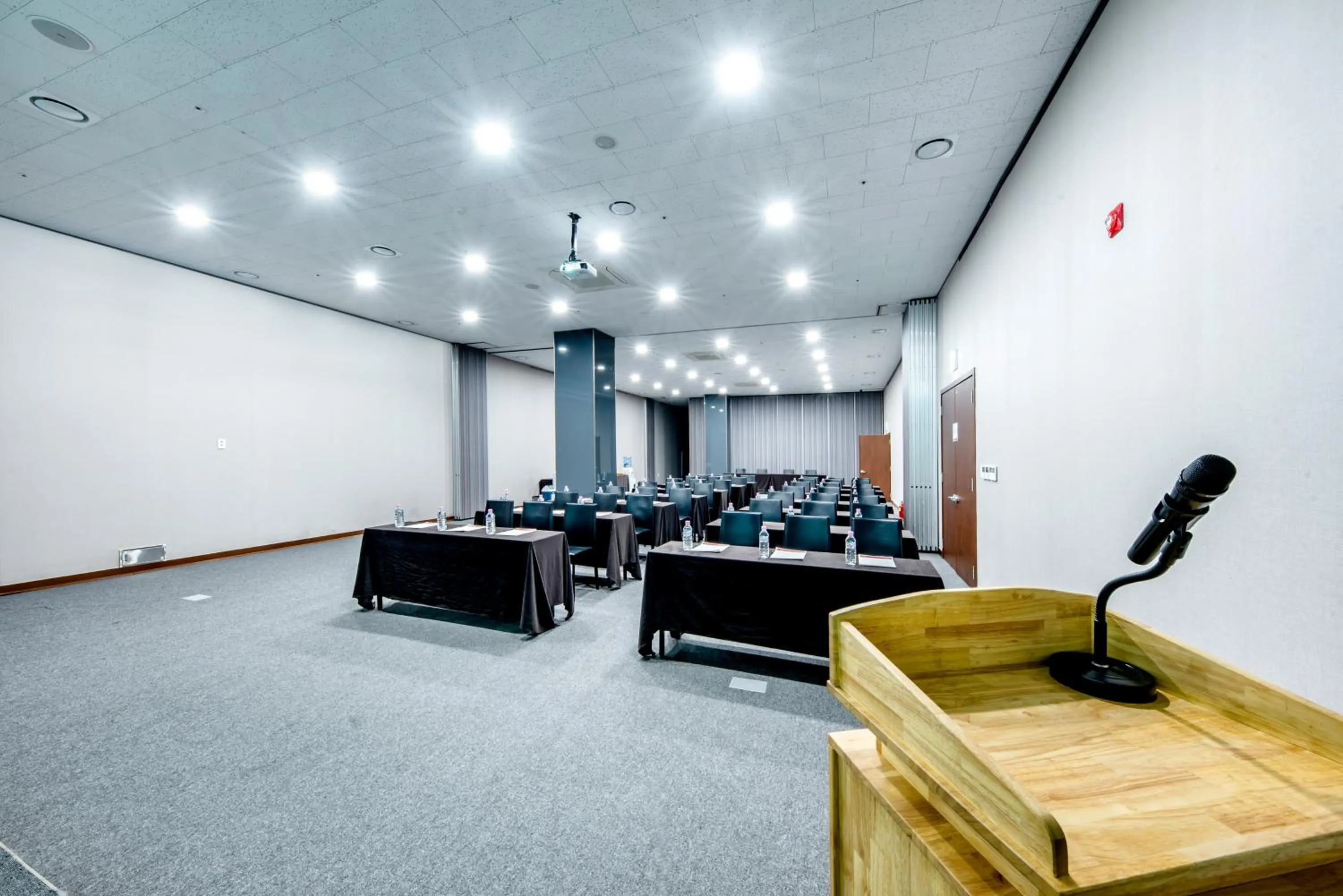 Ramada by Wyndham Jeju City Hall