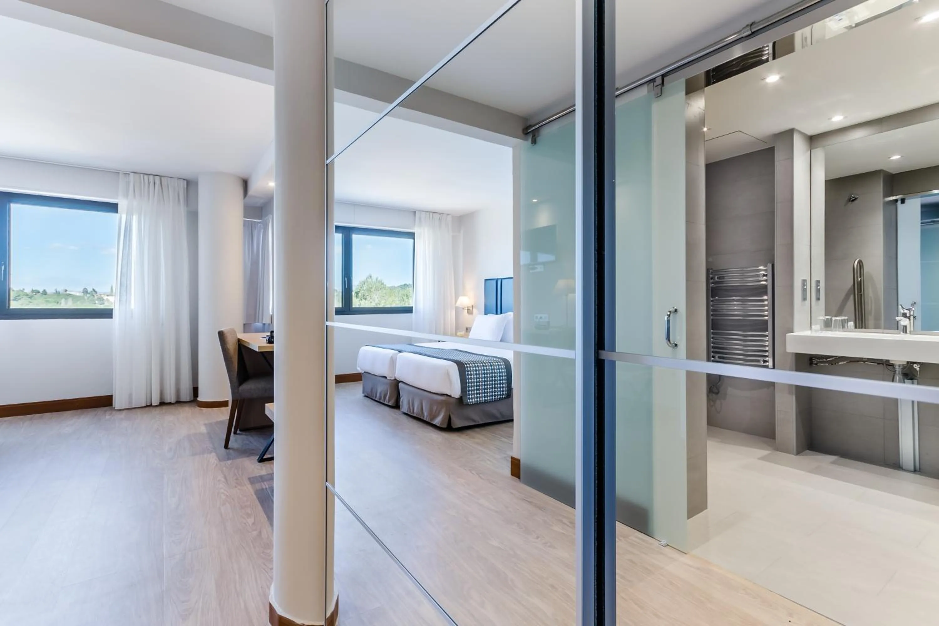 Bathroom, Bed in Exe Campus